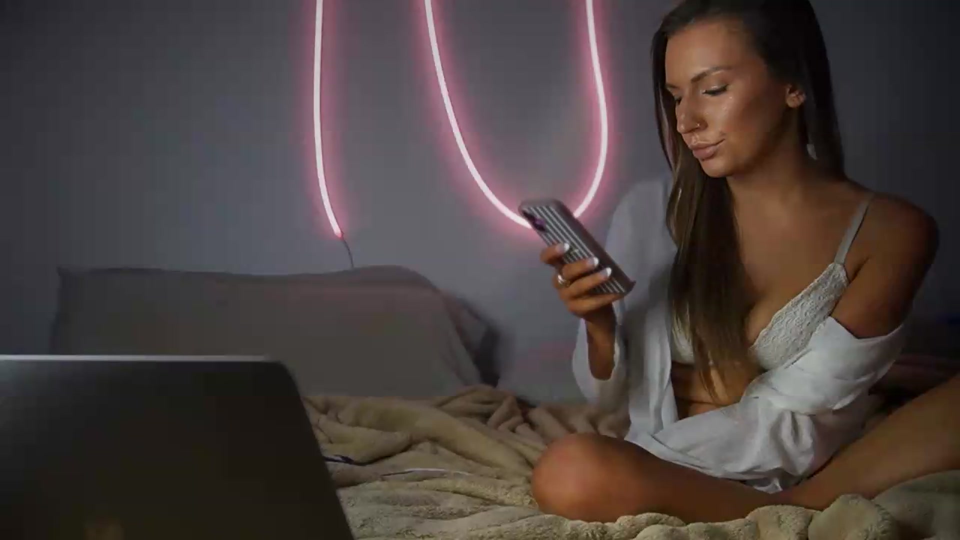 Gallery image thumbnail from Nicole_banks's myfreecams stream on, 08/12/2026, 08:02 image 19 of 20