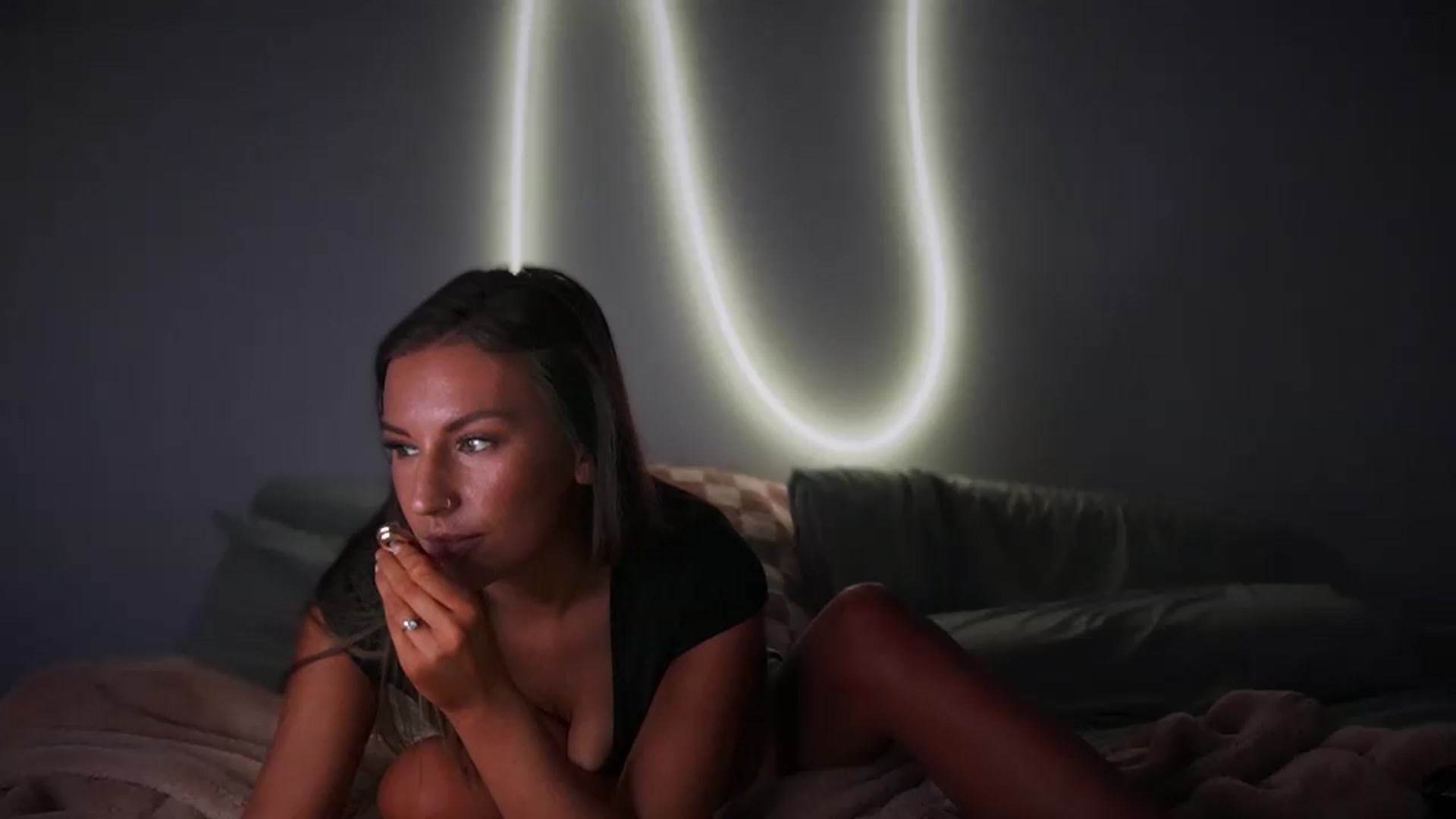 Gallery image thumbnail from Nicole_banks's myfreecams stream on, 08/18/2026, 02:51 image 8 of 20