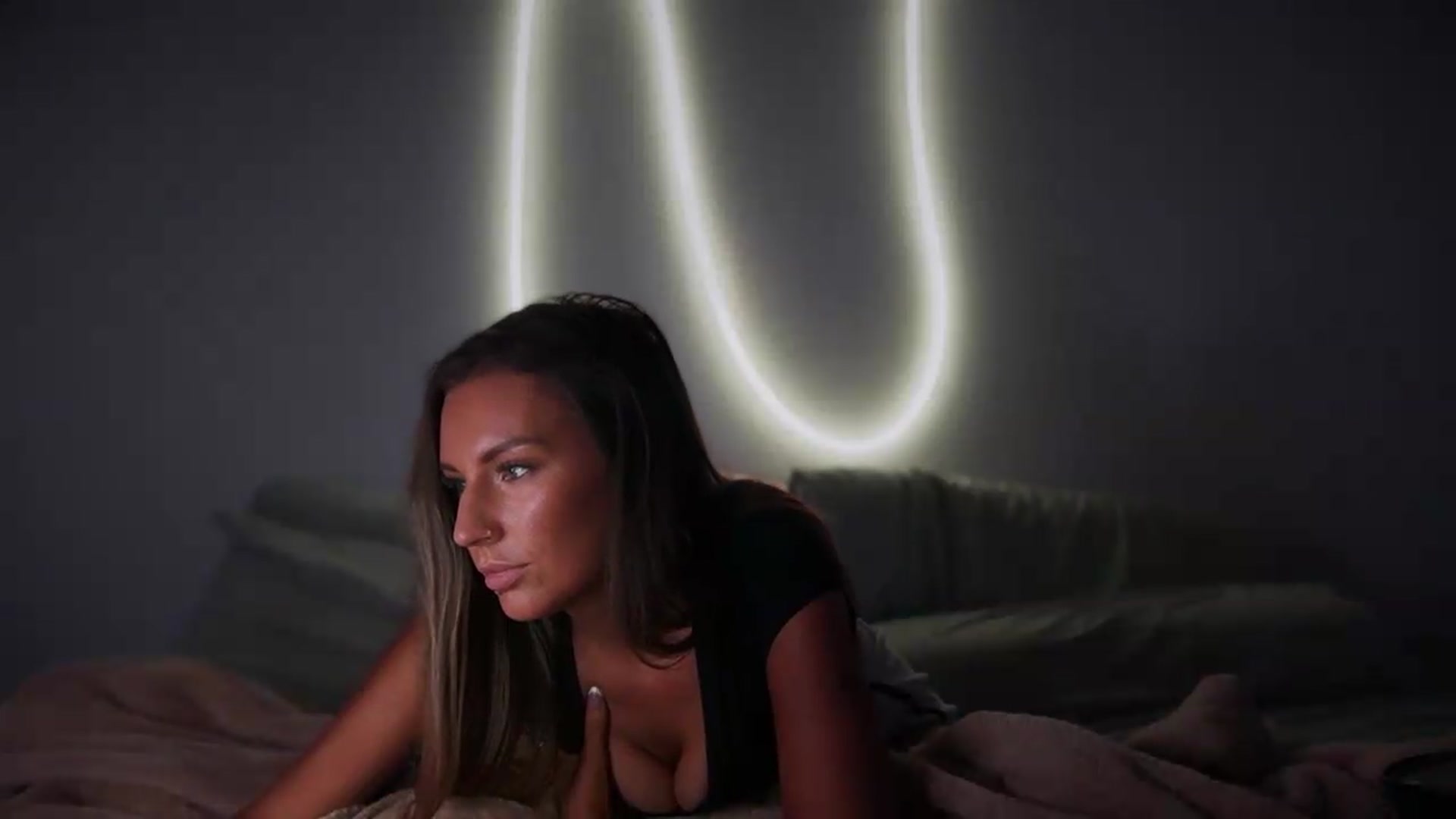 Gallery image thumbnail from Nicole_banks's myfreecams stream on, 08/18/2026, 02:51 image 20 of 20