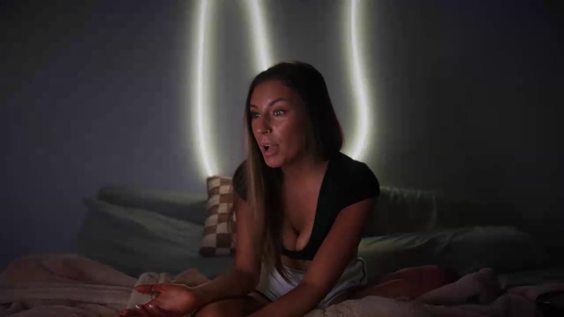 Gallery image thumbnail from Nicole_banks's myfreecams stream on, 08/18/2026, 02:51 image 14 of 20