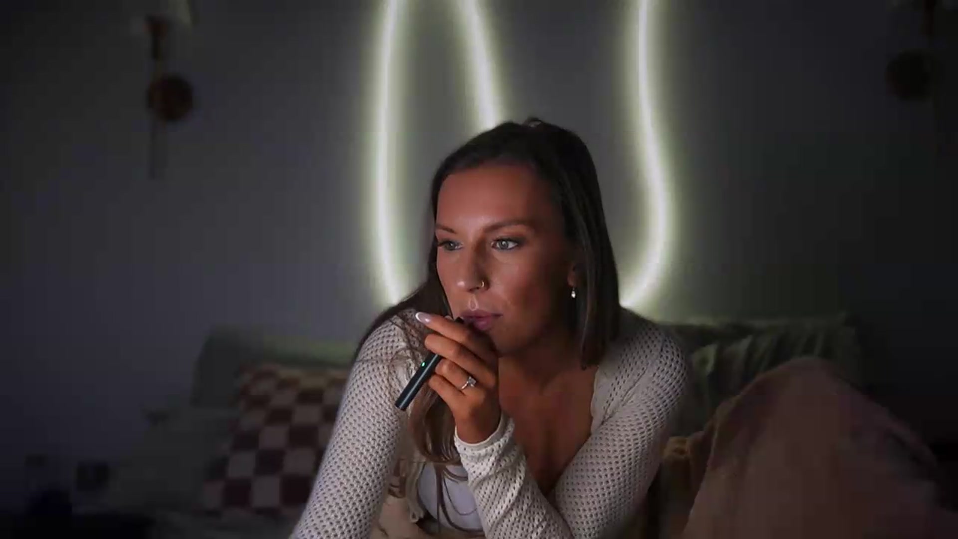 Gallery image thumbnail from Nicole_banks's myfreecams stream on, 08/20/2026, 03:58 image 5 of 20