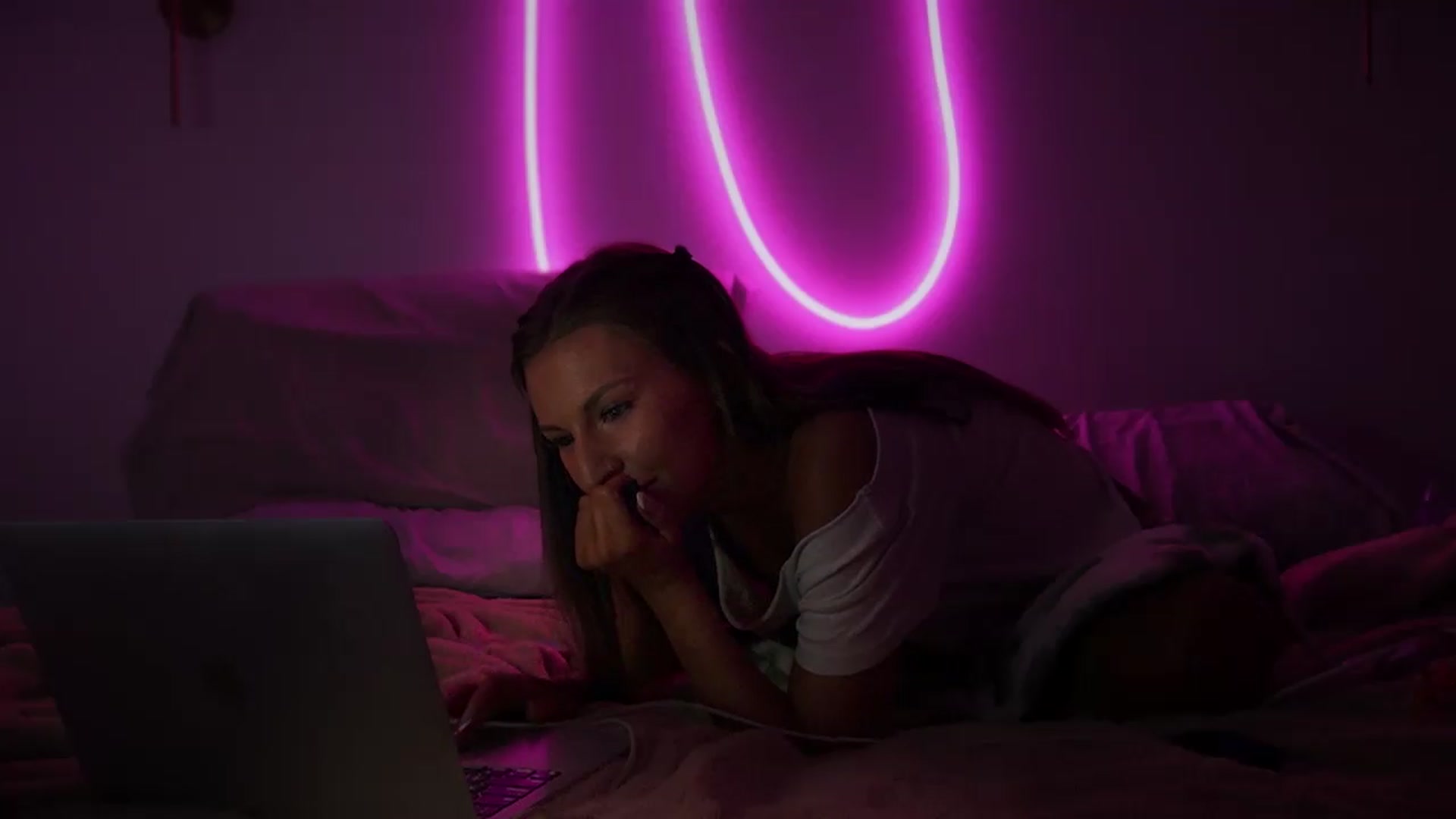 Gallery image thumbnail from Nicole_banks's myfreecams stream on, 08/24/2026, 06:15 image 20 of 20