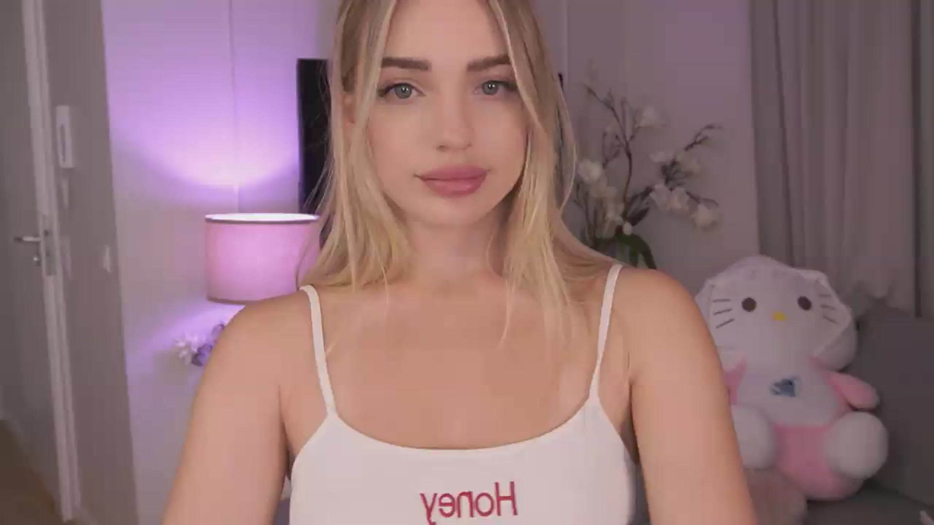 Gallery image thumbnail from Nicole_blueberry's myfreecams stream on, 07/12/2026, 23:27 image 1 of 20