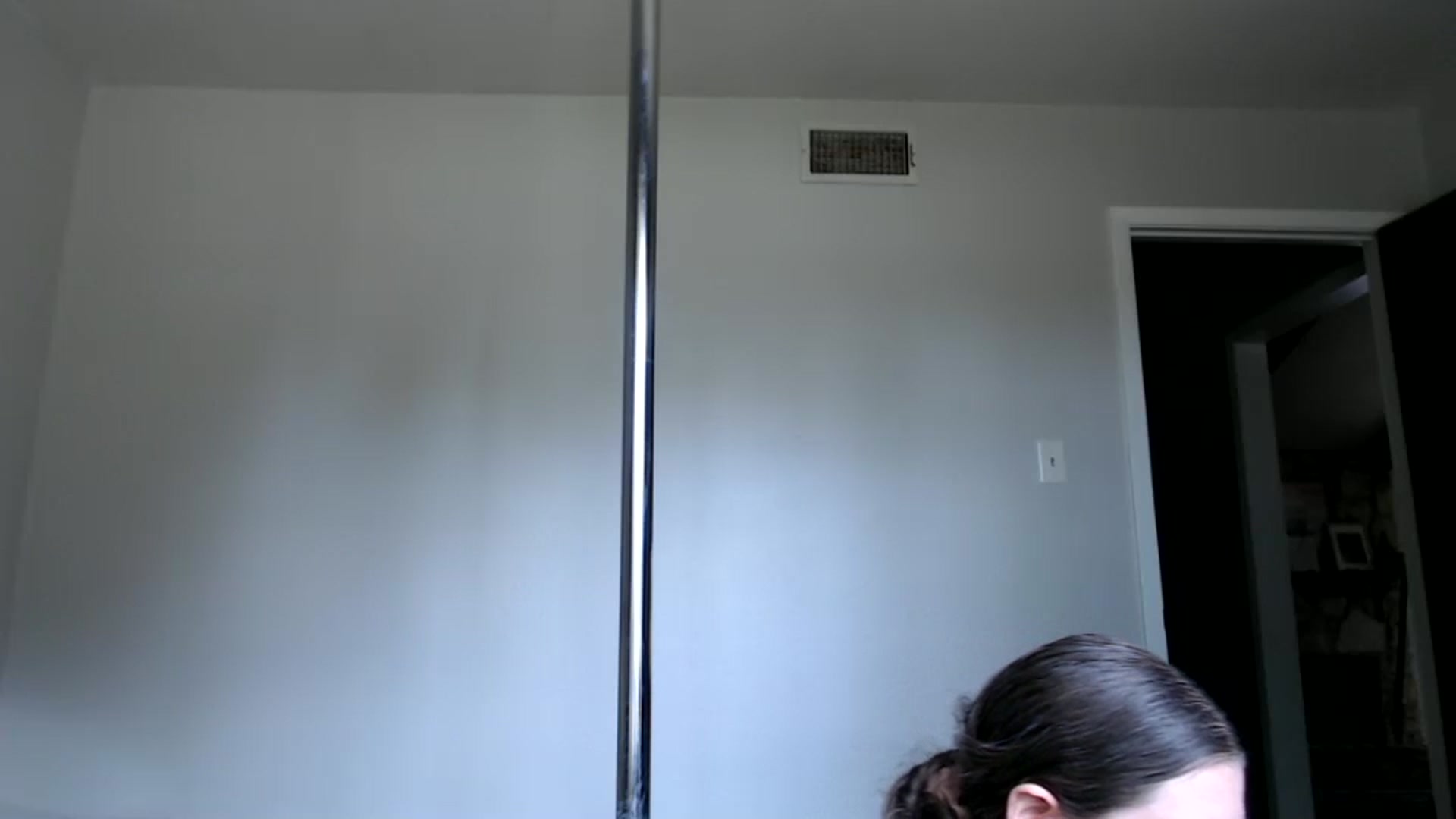 Gallery image thumbnail from Nicole_quinn's myfreecams stream on, 06/10/2024, 19:25 image 18 of 20