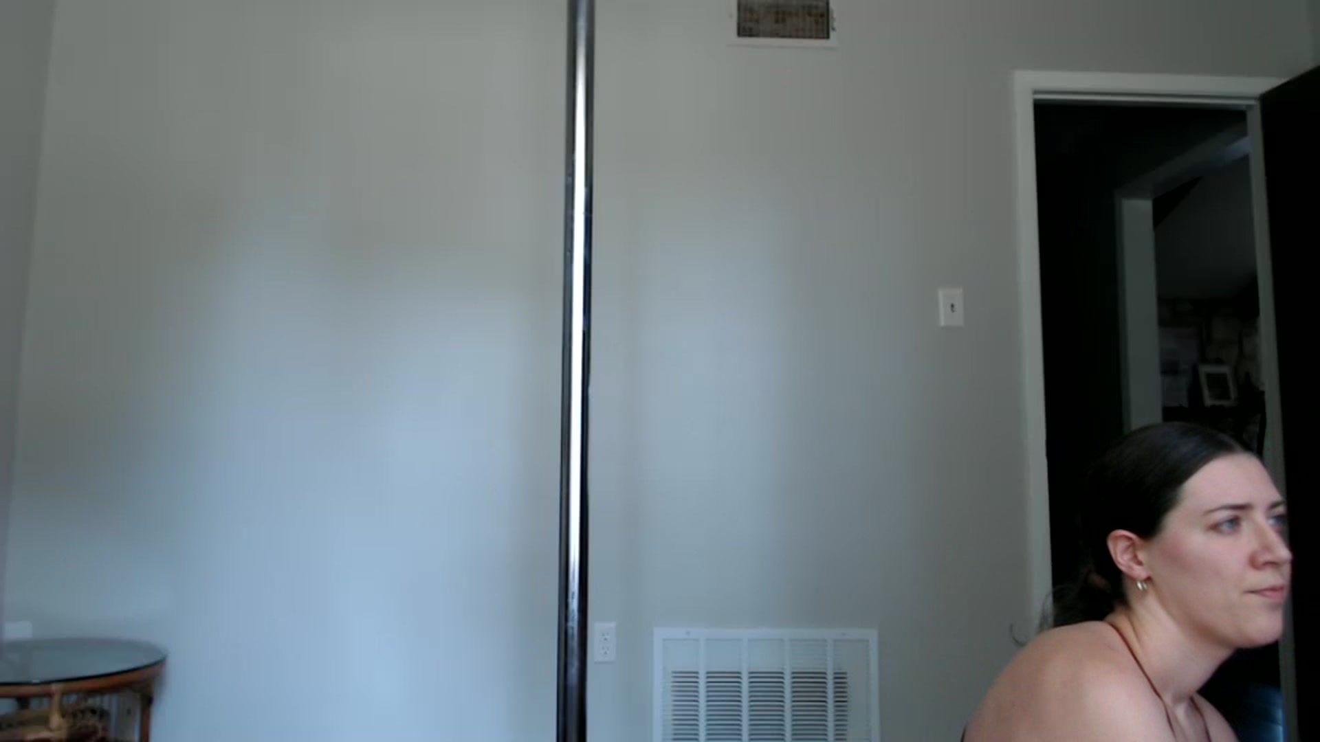Gallery image thumbnail from Nicole_quinn's myfreecams stream on, 06/10/2024, 19:25 image 4 of 20