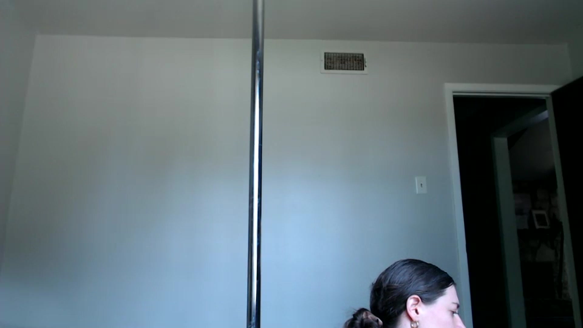 Gallery image thumbnail from Nicole_quinn's myfreecams stream on, 06/10/2024, 19:25 image 20 of 20