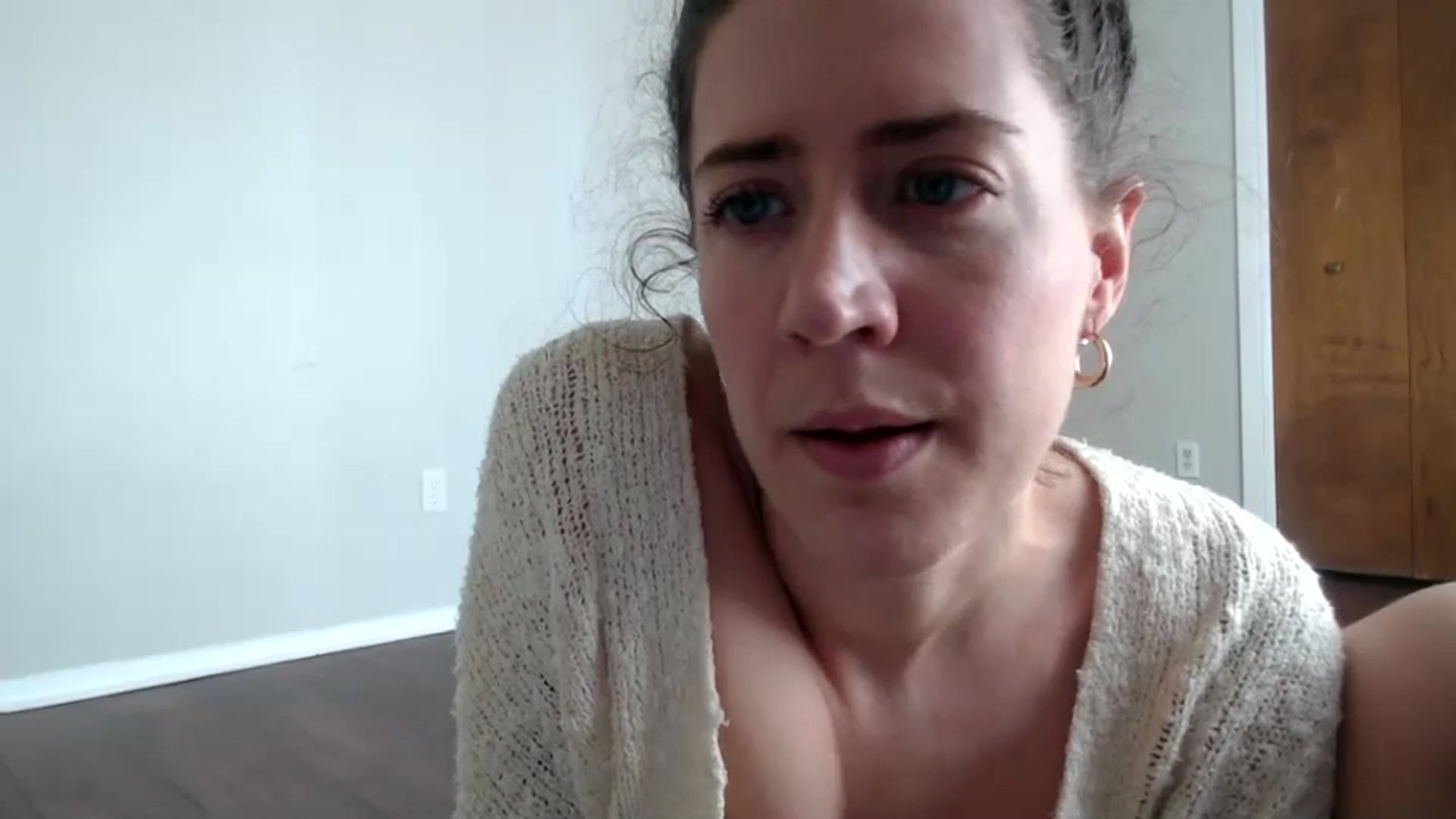 Gallery image thumbnail from Nicole_quinn's myfreecams stream on, 10/16/2024, 18:40 image 4 of 20