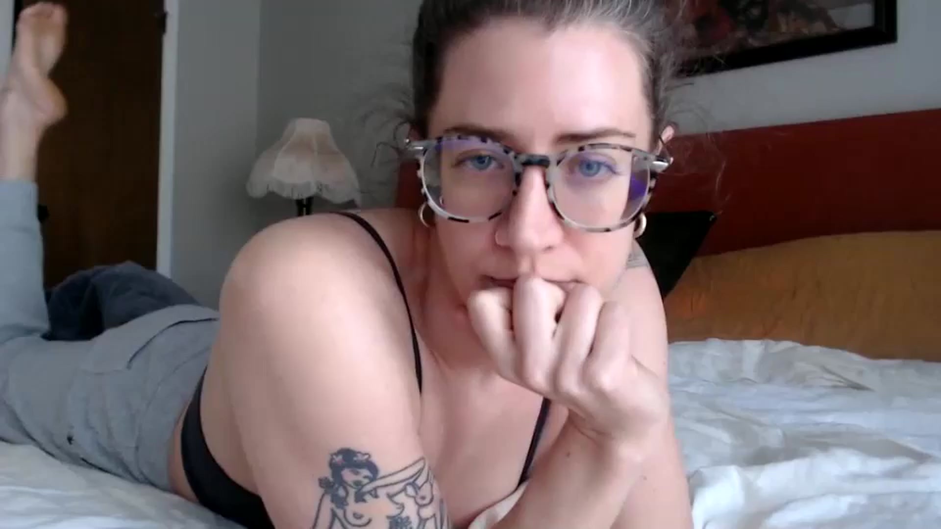 Gallery image thumbnail from Nicole_quinn's myfreecams stream on, 10/17/2024, 16:03 image 1 of 20