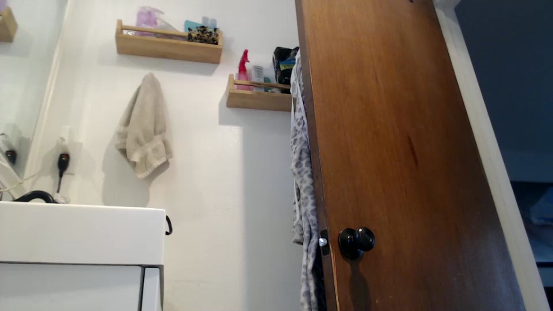 Gallery image thumbnail from Nicole_quinn's myfreecams stream on, 10/17/2024, 18:38 image 4 of 20
