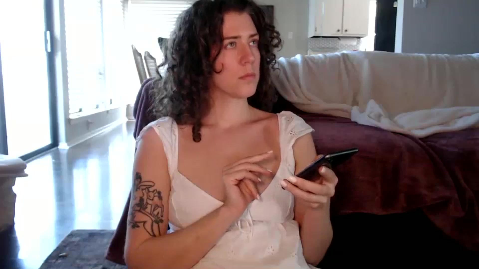 Gallery image thumbnail from Nicole_quinn's myfreecams stream on, 10/21/2024, 18:09 image 16 of 20