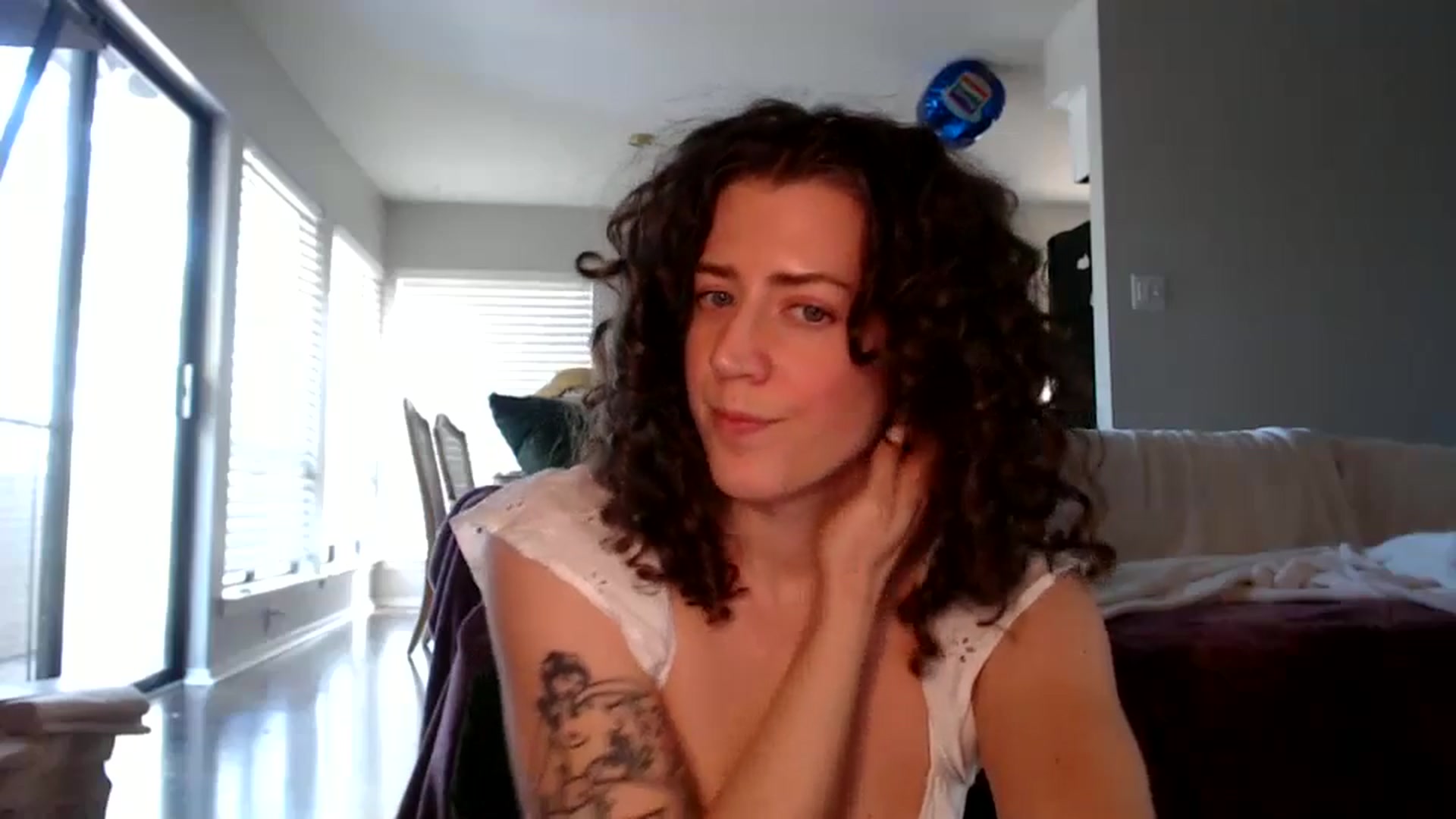 Gallery image thumbnail from Nicole_quinn's myfreecams stream on, 10/21/2024, 18:09 image 13 of 20