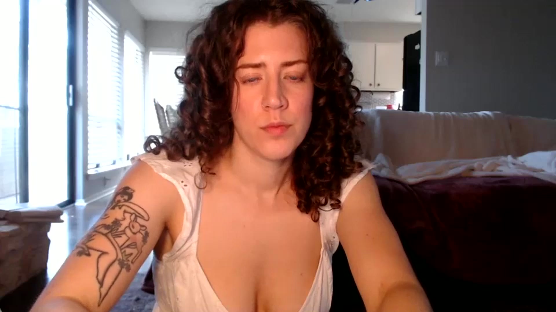 Gallery image thumbnail from Nicole_quinn's myfreecams stream on, 10/21/2024, 18:09 image 5 of 20