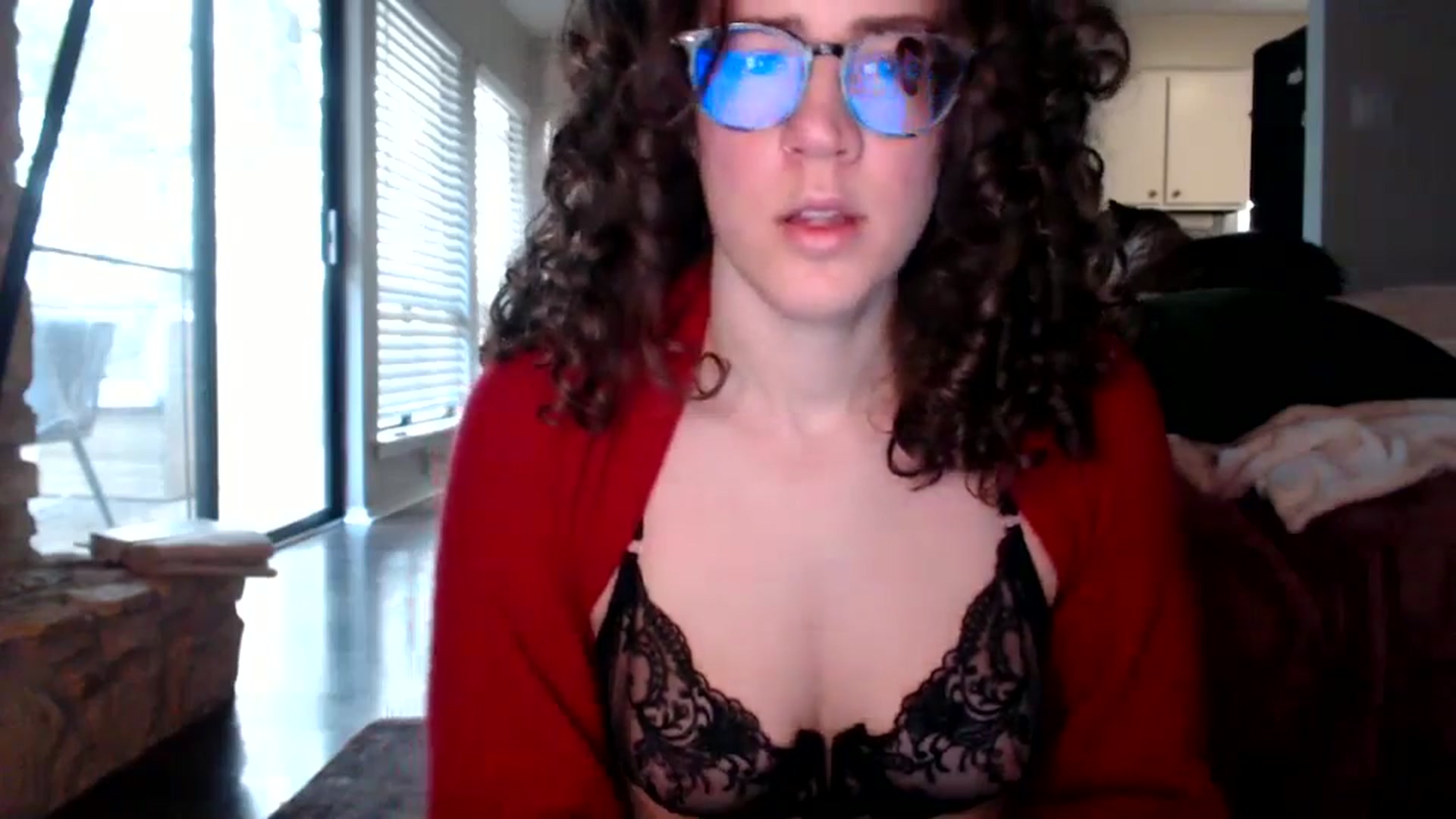 Gallery image thumbnail from Nicole_quinn's myfreecams stream on, 10/22/2024, 13:32 image 10 of 20