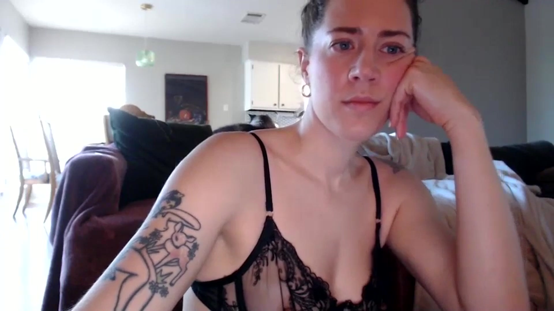 Gallery image thumbnail from Nicole_quinn's myfreecams stream on, 10/23/2024, 15:14 image 11 of 20