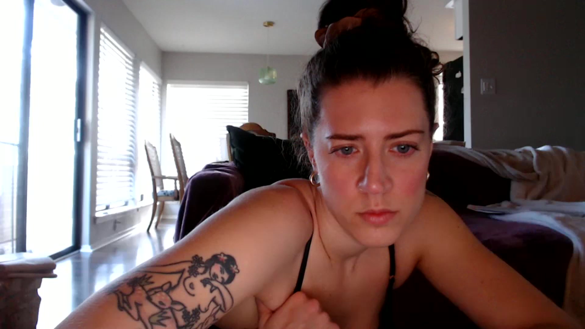 Gallery image thumbnail from Nicole_quinn's myfreecams stream on, 10/23/2024, 15:14 image 15 of 20