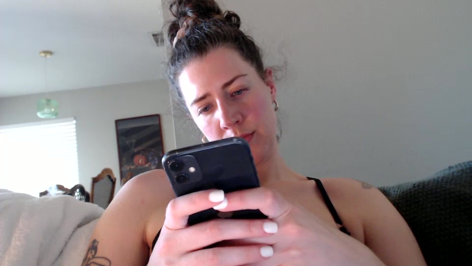Gallery image thumbnail from Nicole_quinn's myfreecams stream on, 10/23/2024, 20:14 image 5 of 20