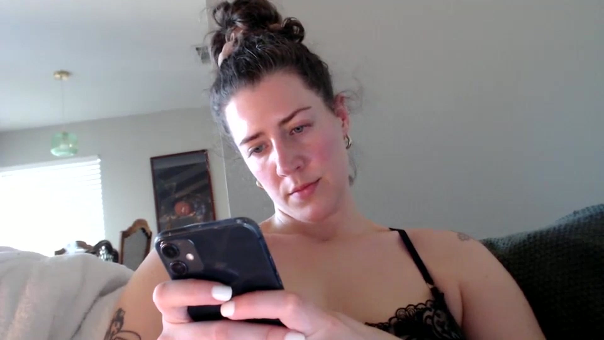 Gallery image thumbnail from Nicole_quinn's myfreecams stream on, 10/23/2024, 20:14 image 7 of 20