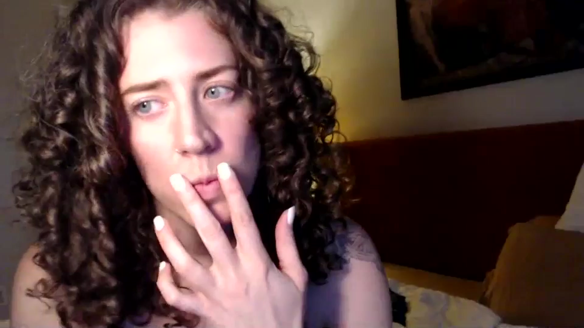 Gallery image thumbnail from Nicole_quinn's myfreecams stream on, 10/26/2024, 24:18 image 6 of 20