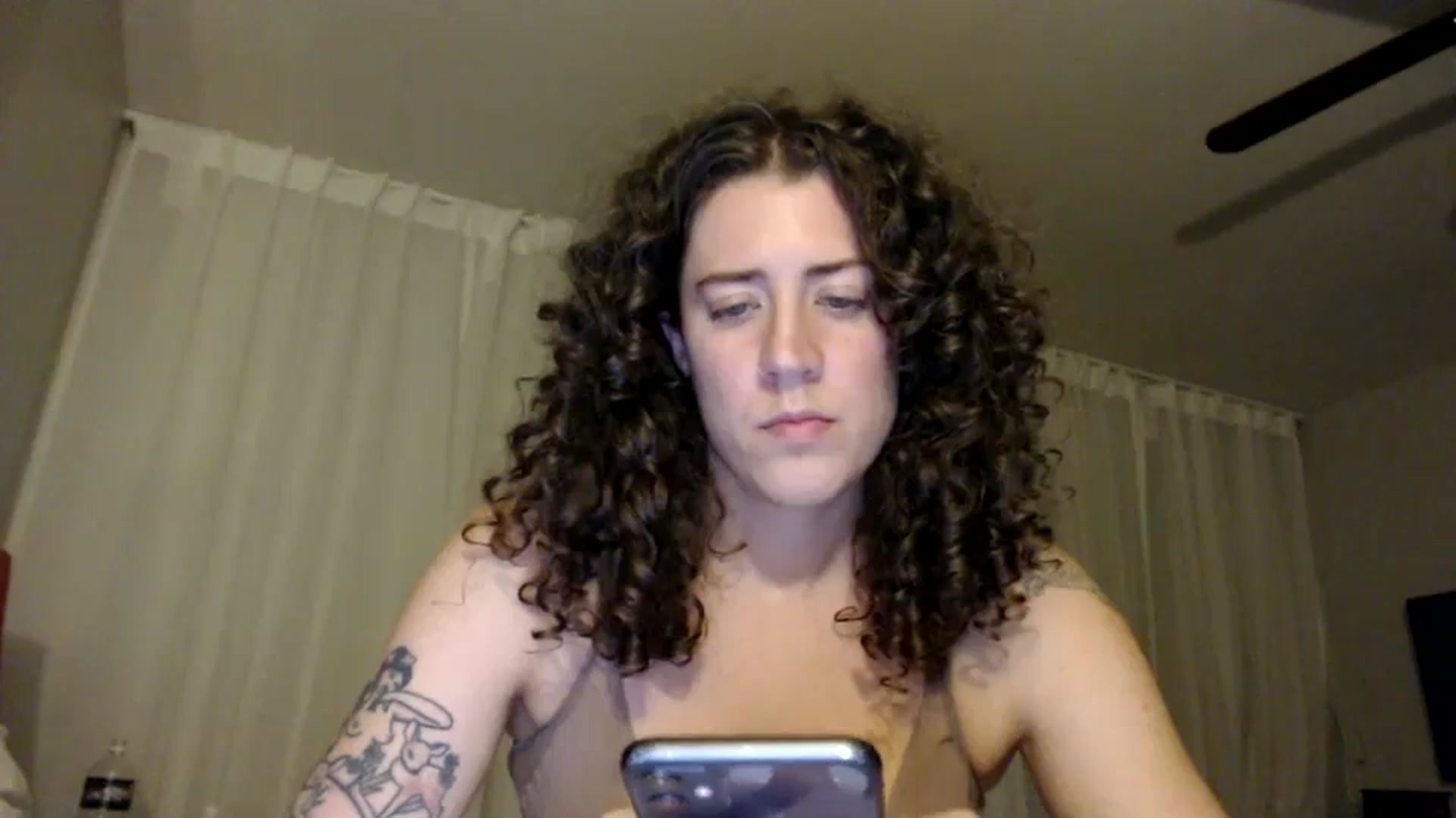 Gallery image thumbnail from Nicole_quinn's myfreecams stream on, 10/26/2024, 24:18 image 20 of 20