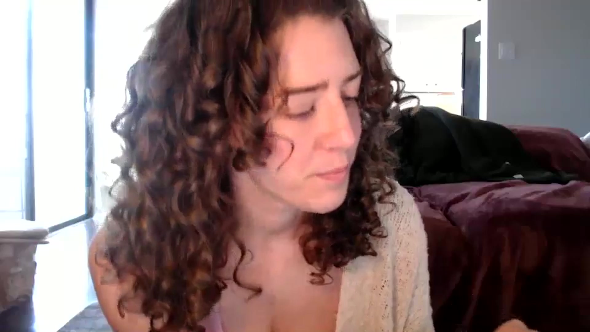 Gallery image thumbnail from Nicole_quinn's myfreecams stream on, 10/27/2024, 16:38 image 14 of 20