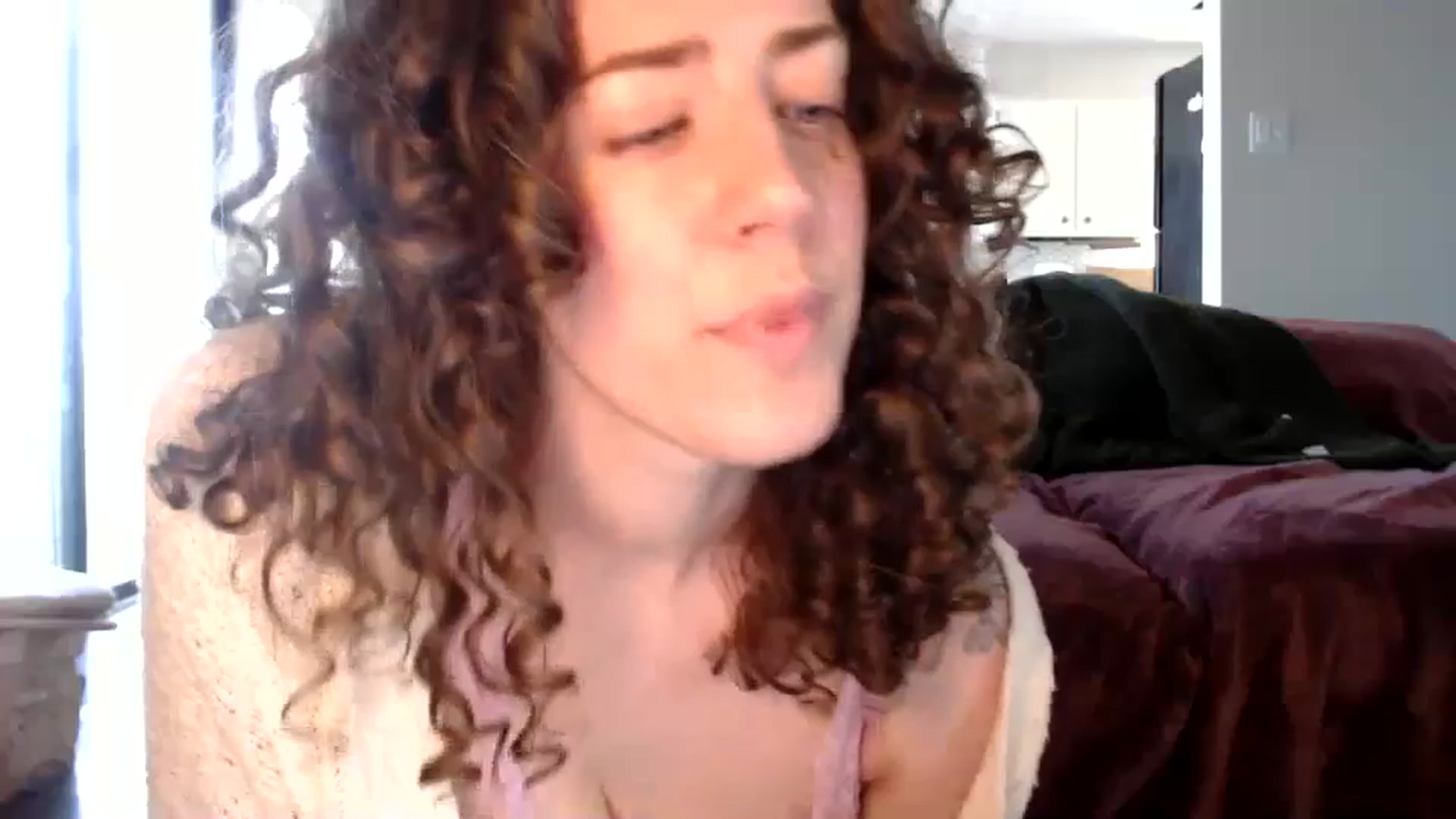 Gallery image thumbnail from Nicole_quinn's myfreecams stream on, 10/27/2024, 17:51 image 10 of 20
