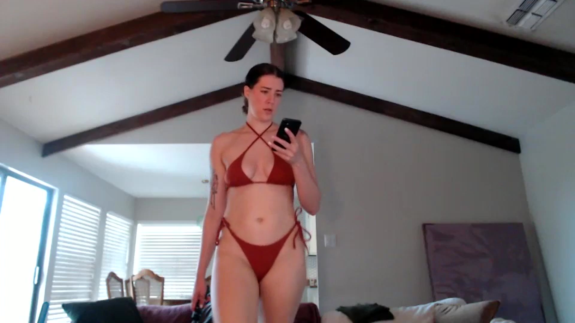 Gallery image thumbnail from Nicole_quinn's myfreecams stream on, 10/29/2024, 14:08 image 5 of 20