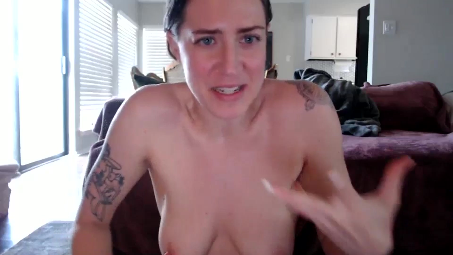 Gallery image thumbnail from Nicole_quinn's myfreecams stream on, 10/29/2024, 18:11 image 20 of 20