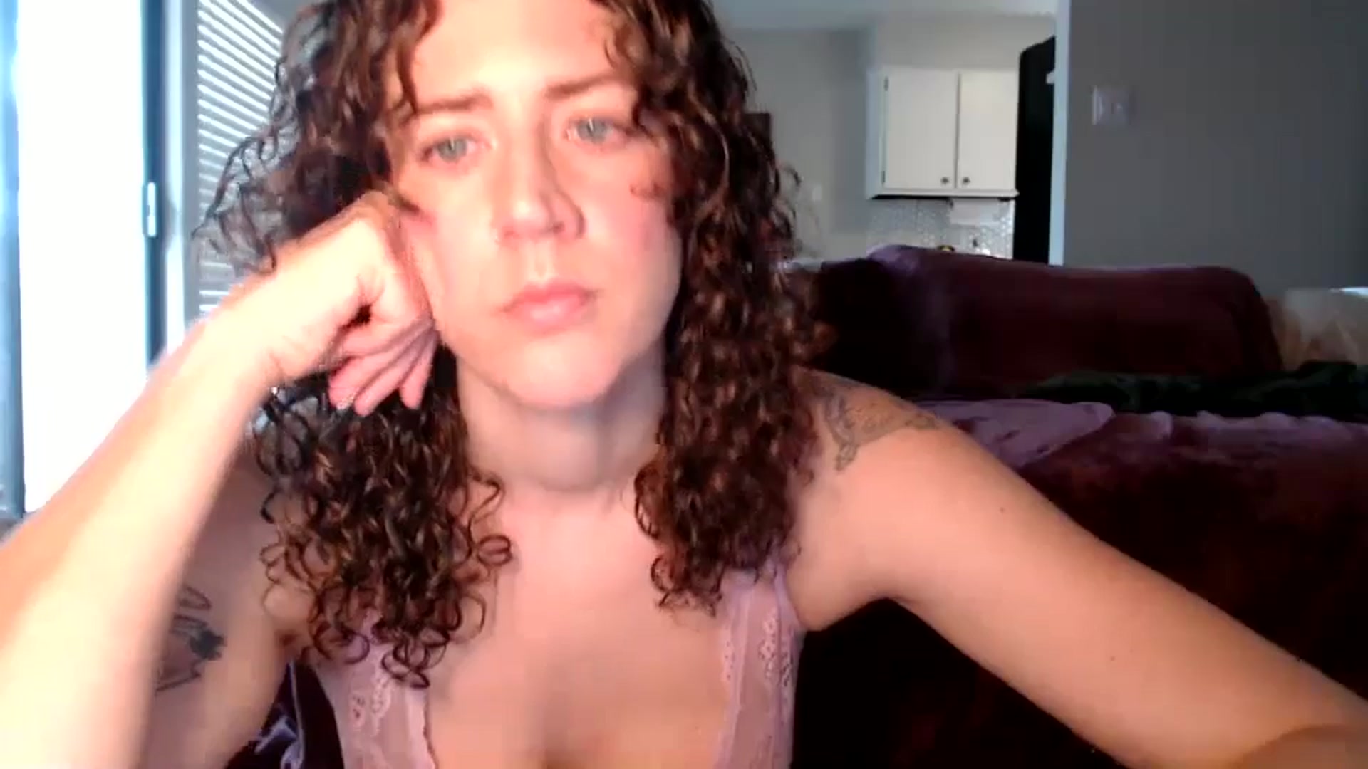 Gallery image thumbnail from Nicole_quinn's myfreecams stream on, 10/31/2024, 15:23 image 10 of 20