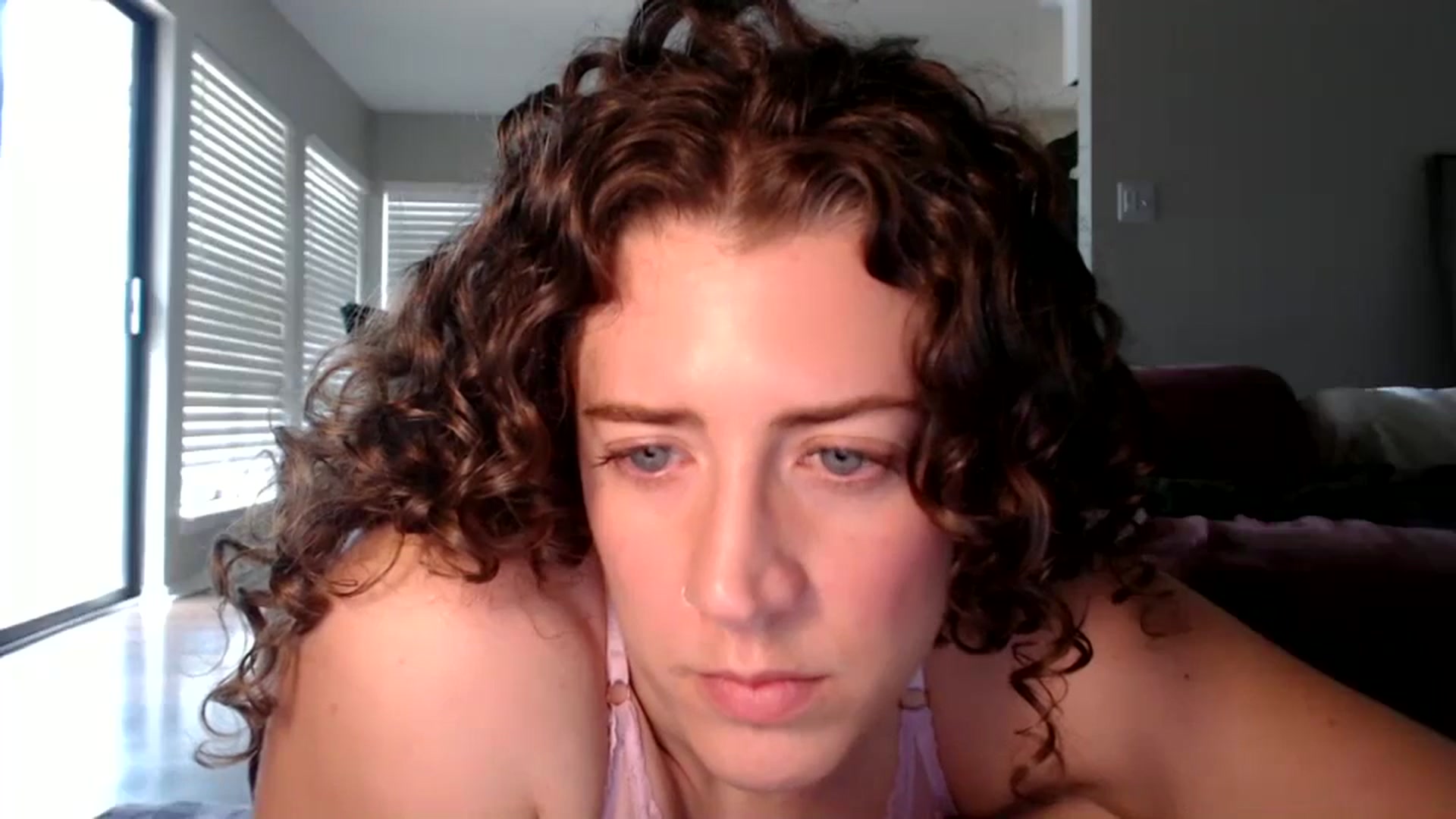 Gallery image thumbnail from Nicole_quinn's myfreecams stream on, 10/31/2024, 16:43 image 14 of 20