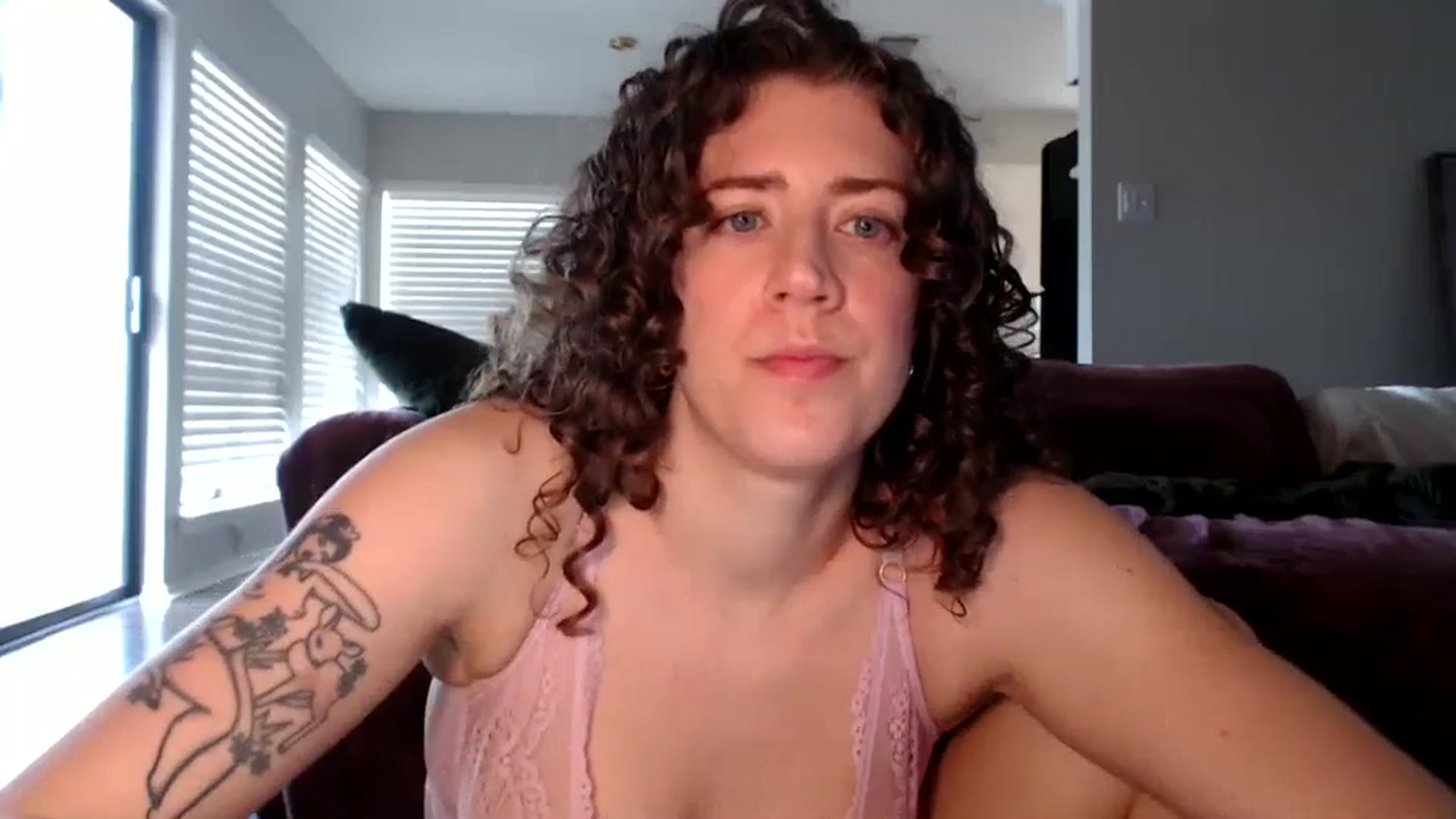 Gallery image thumbnail from Nicole_quinn's myfreecams stream on, 10/31/2024, 16:43 image 17 of 20