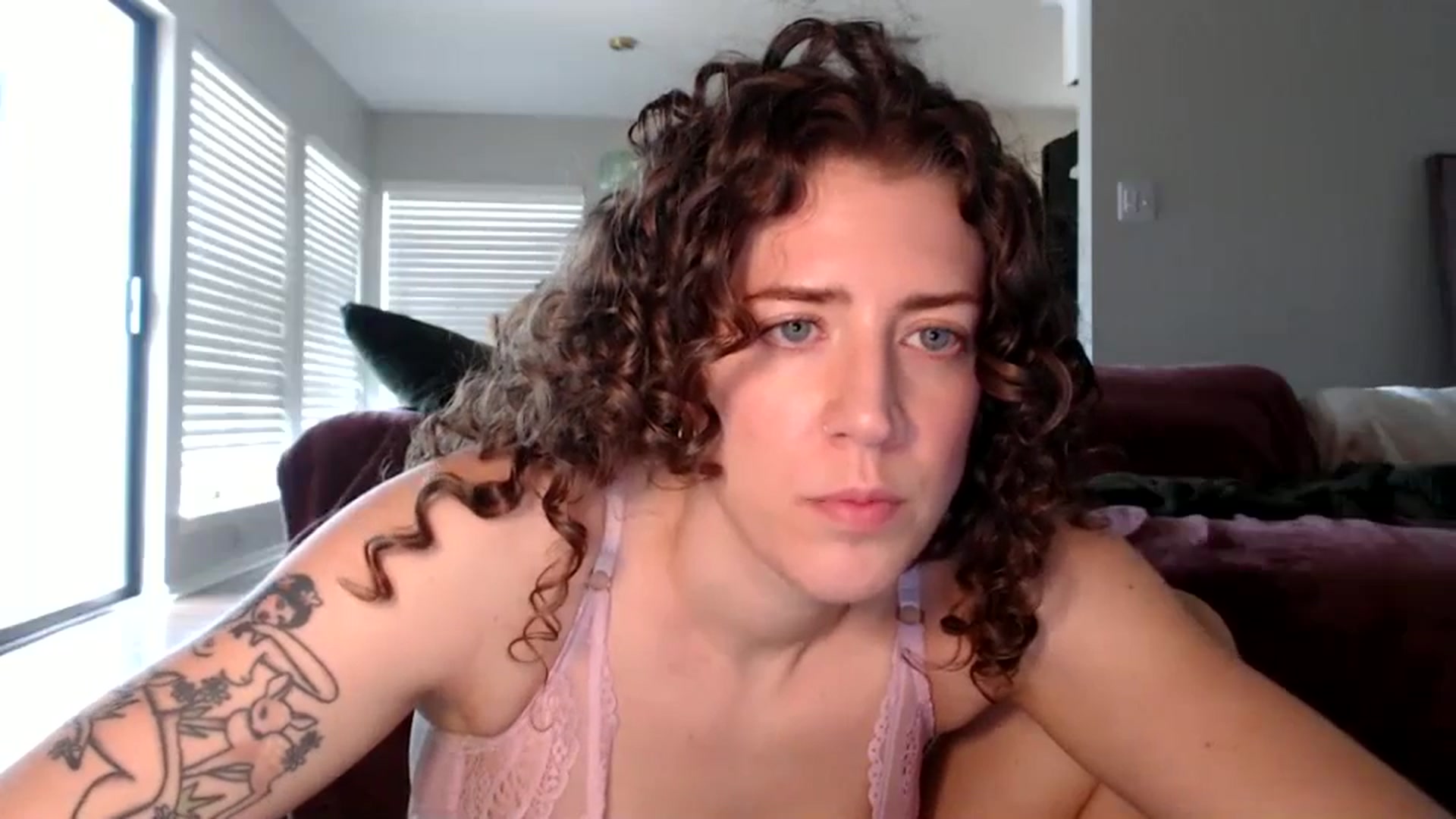 Gallery image thumbnail from Nicole_quinn's myfreecams stream on, 10/31/2024, 16:43 image 15 of 20