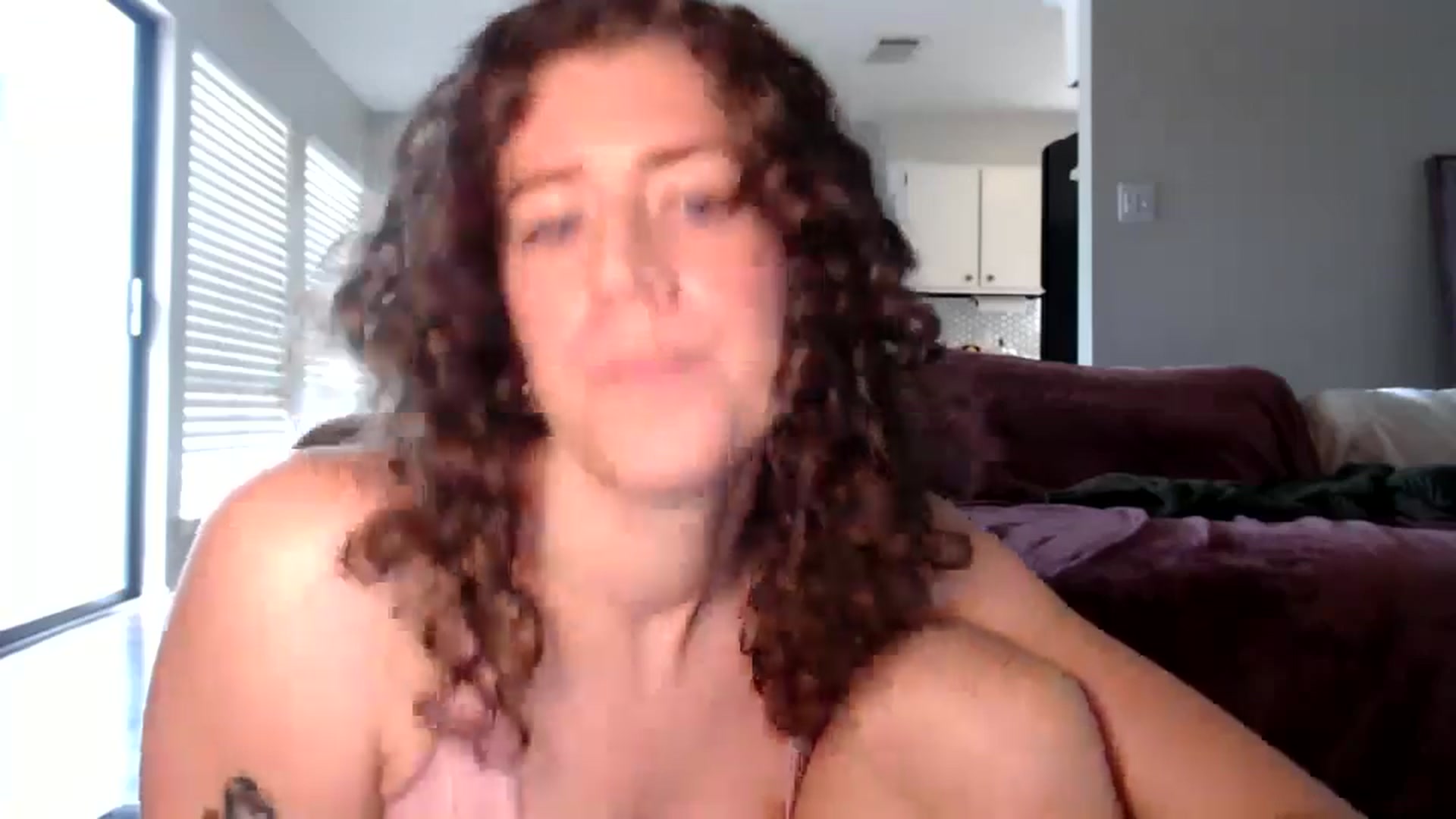 Gallery image thumbnail from Nicole_quinn's myfreecams stream on, 10/31/2024, 16:43 image 19 of 20