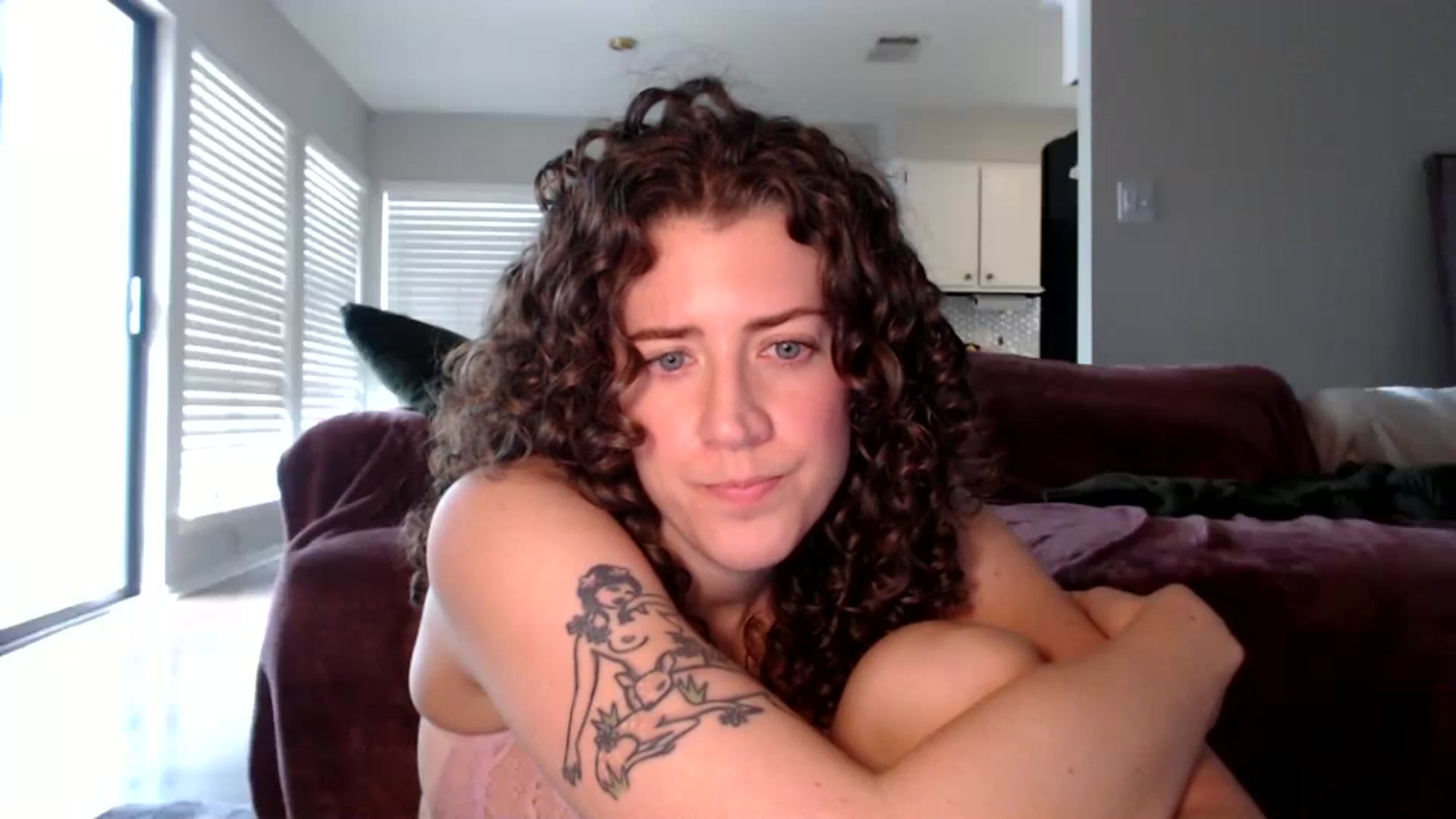 Gallery image thumbnail from Nicole_quinn's myfreecams stream on, 10/31/2024, 16:43 image 13 of 20