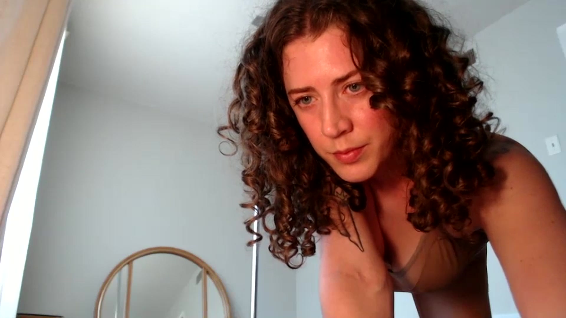 Gallery image thumbnail from Nicole_quinn's myfreecams stream on, 11/01/2024, 17:25 image 8 of 20