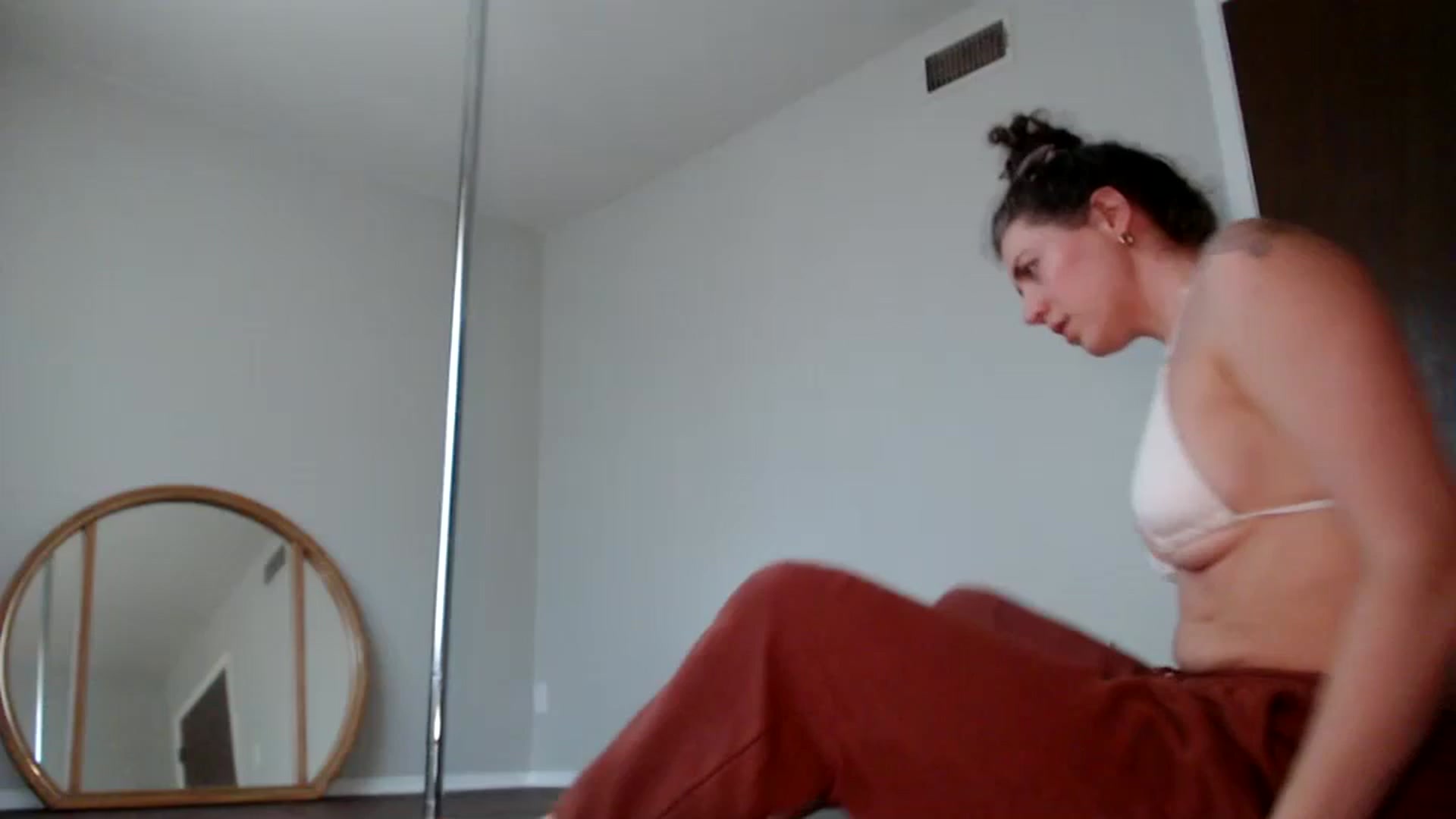 Gallery image thumbnail from Nicole_quinn's myfreecams stream on, 11/04/2024, 15:49 image 15 of 20