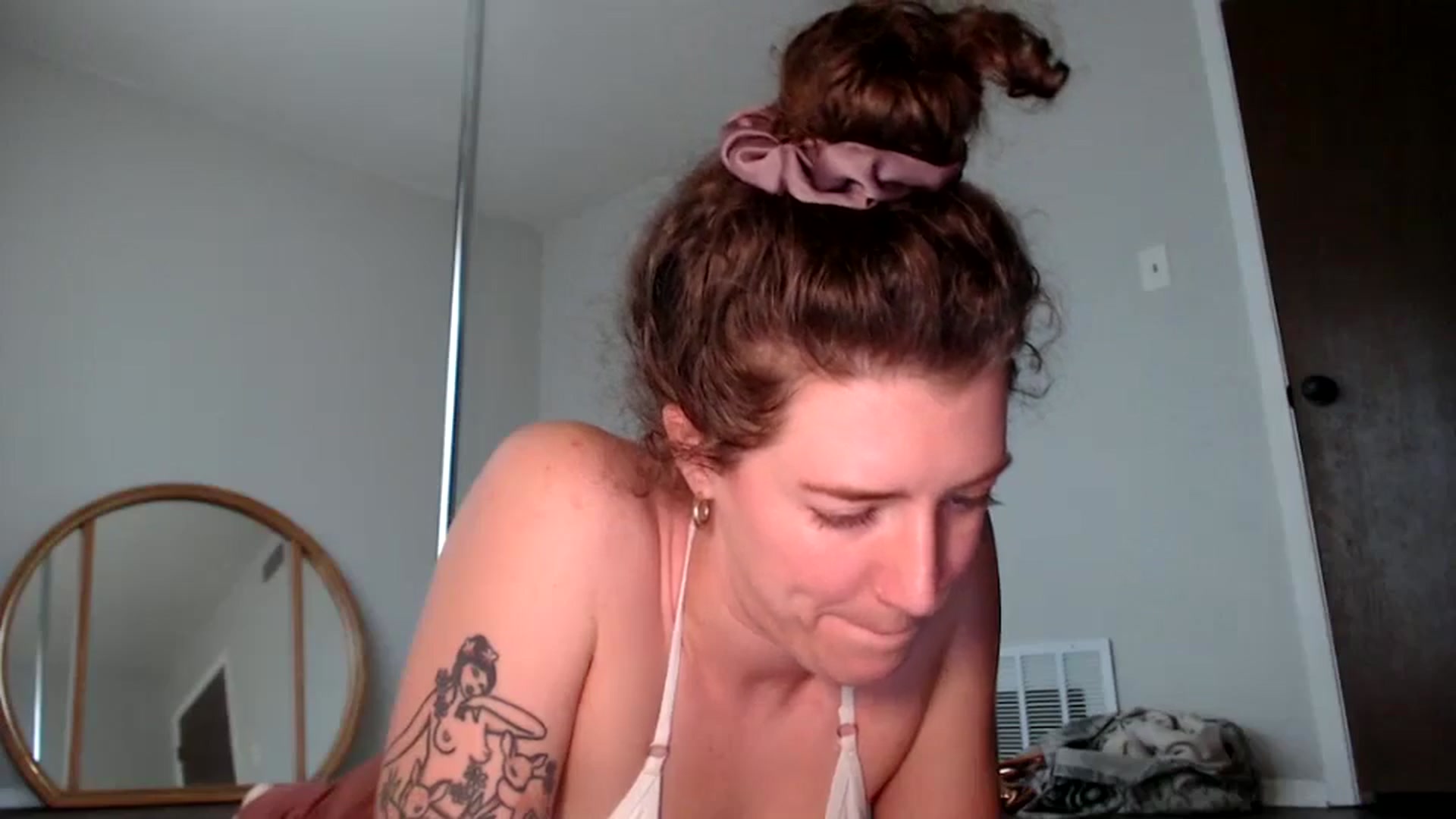 Gallery image thumbnail from Nicole_quinn's myfreecams stream on, 11/04/2024, 15:49 image 18 of 20