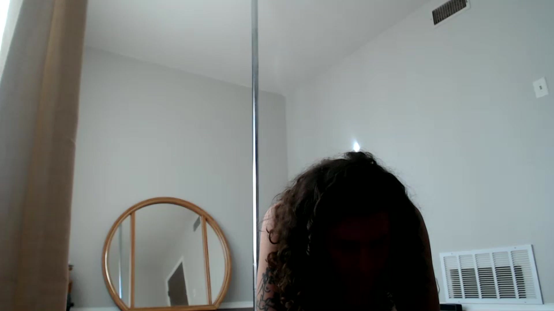 Gallery image thumbnail from Nicole_quinn's myfreecams stream on, 11/06/2024, 18:57 image 4 of 20