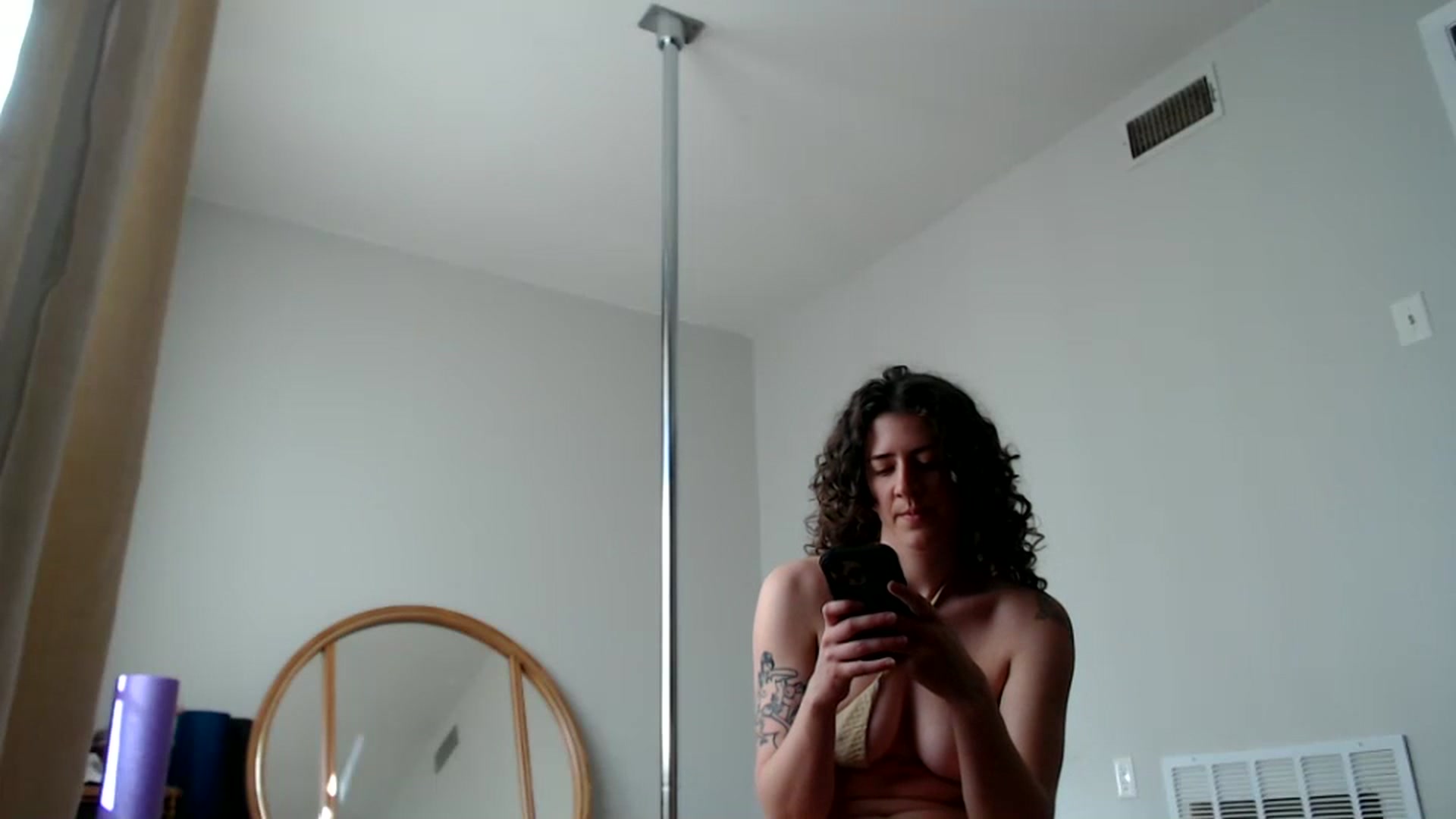 Gallery image thumbnail from Nicole_quinn's myfreecams stream on, 11/11/2024, 16:13 image 20 of 20