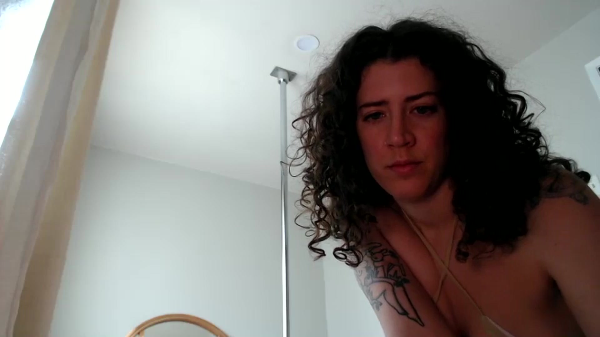 Gallery image thumbnail from Nicole_quinn's myfreecams stream on, 11/11/2024, 16:13 image 7 of 20