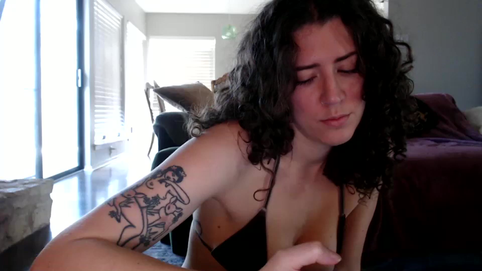 Gallery image thumbnail from Nicole_quinn's myfreecams stream on, 11/12/2024, 16:45 image 5 of 20