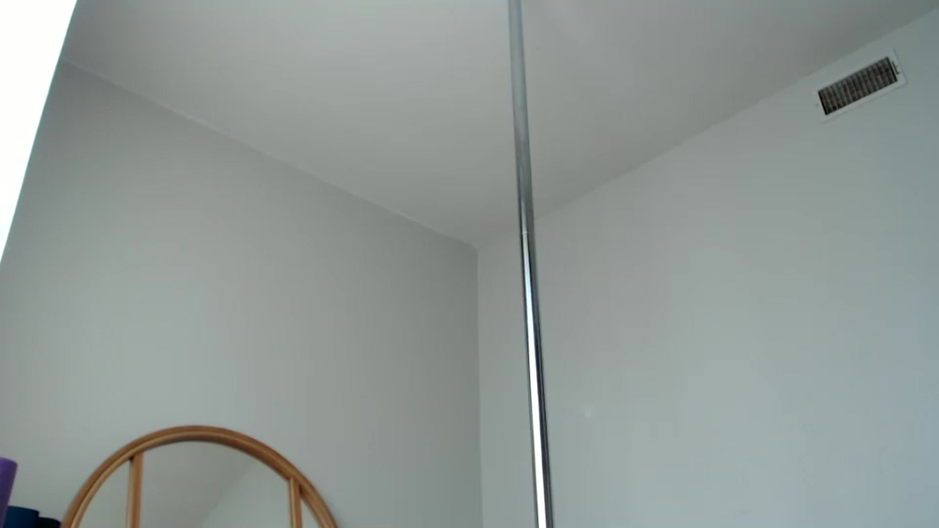 Gallery image thumbnail from Nicole_quinn's myfreecams stream on, 11/12/2024, 16:45 image 17 of 20