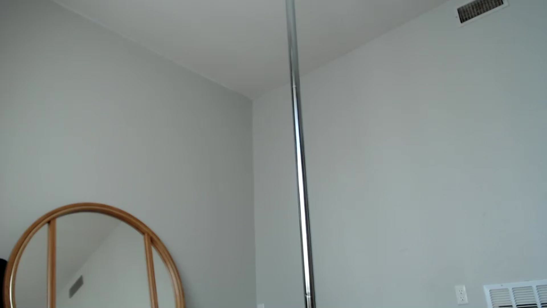 Gallery image thumbnail from Nicole_quinn's myfreecams stream on, 11/12/2024, 20:16 image 2 of 20