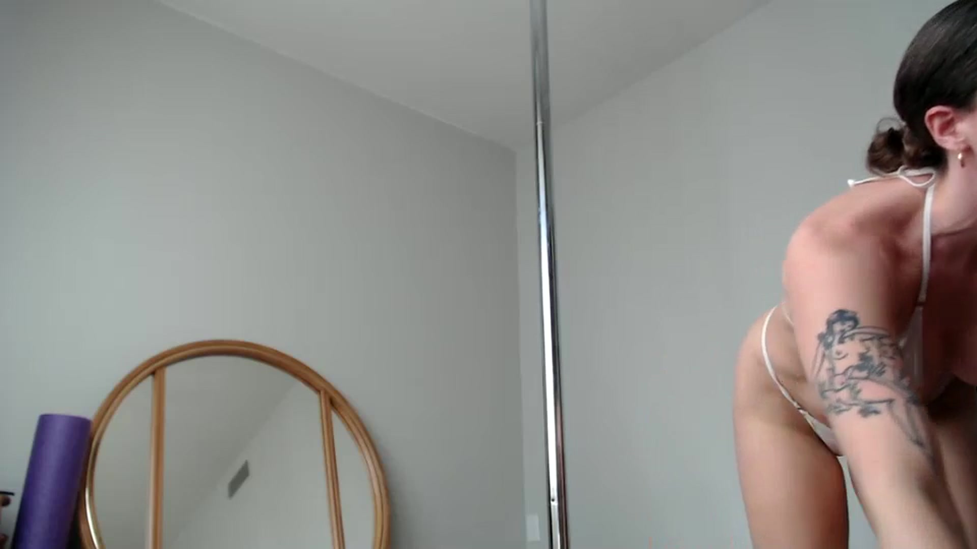 Gallery image thumbnail from Nicole_quinn's myfreecams stream on, 11/14/2024, 17:50 image 7 of 20