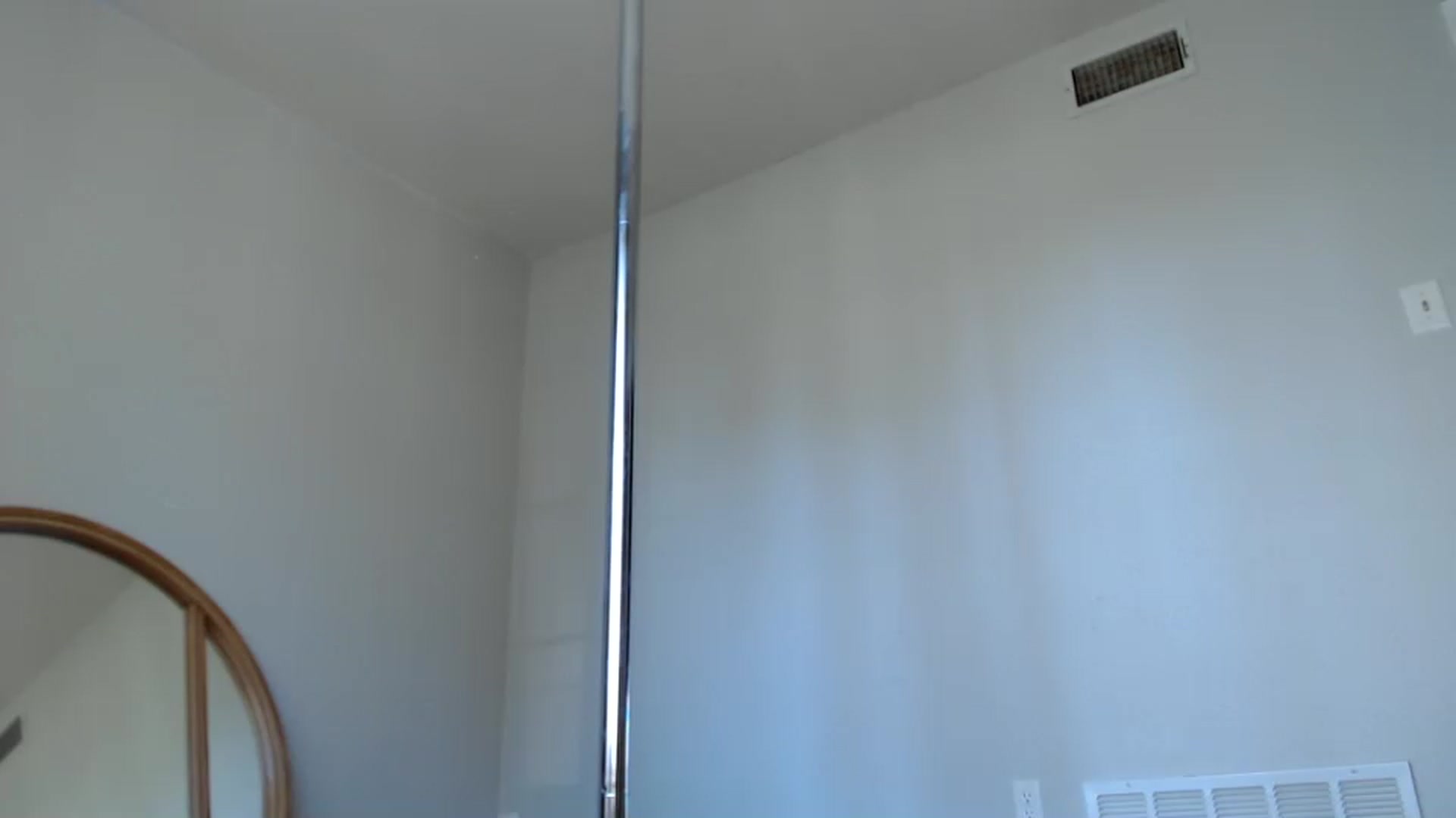 Gallery image thumbnail from Nicole_quinn's myfreecams stream on, 11/19/2024, 20:39 image 9 of 20