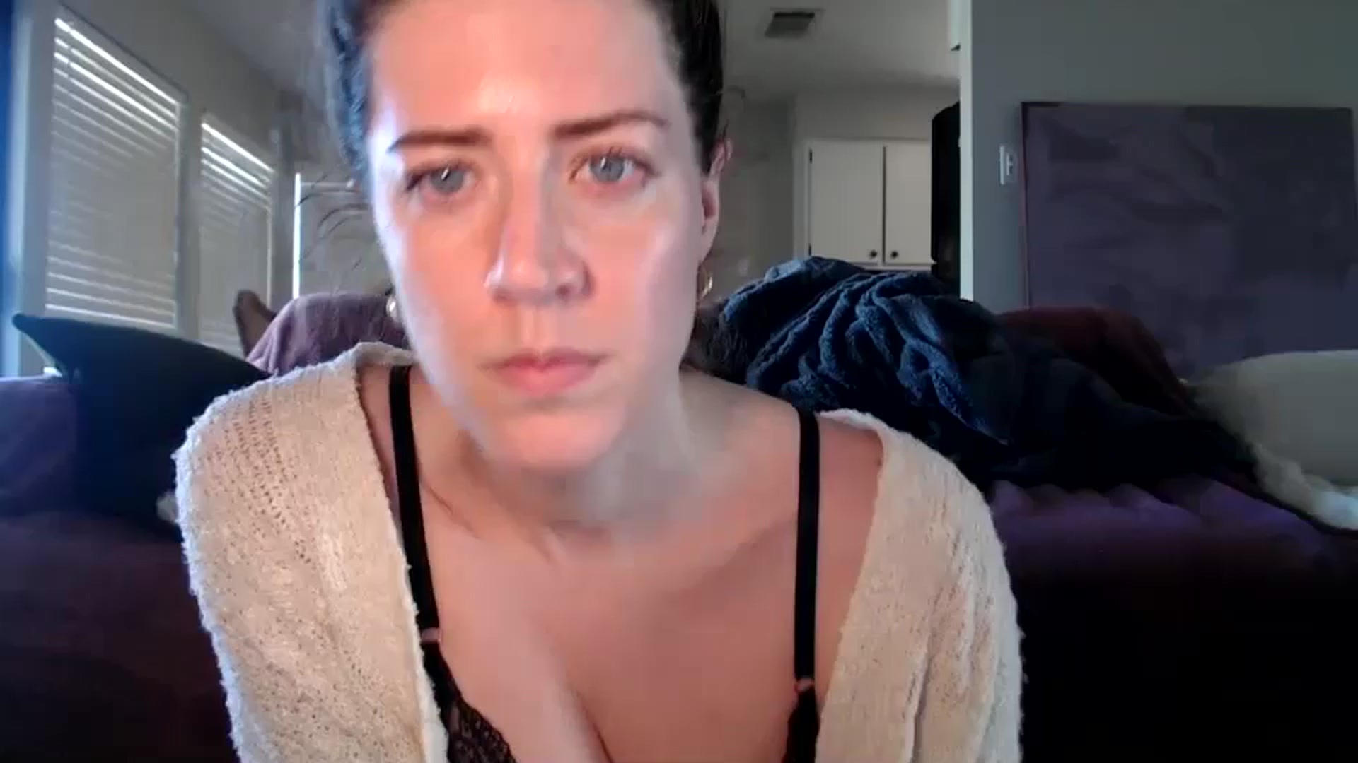 Gallery image thumbnail from Nicole_quinn's myfreecams stream on, 11/23/2024, 21:43 image 1 of 20