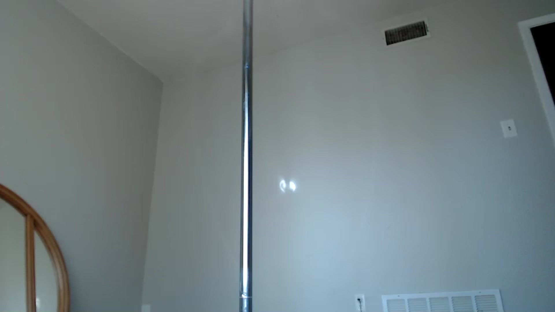 Gallery image thumbnail from Nicole_quinn's myfreecams stream on, 11/25/2024, 19:09 image 6 of 20