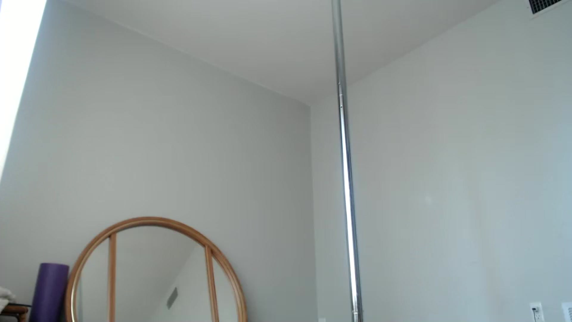 Gallery image thumbnail from Nicole_quinn's myfreecams stream on, 11/26/2024, 18:20 image 7 of 20