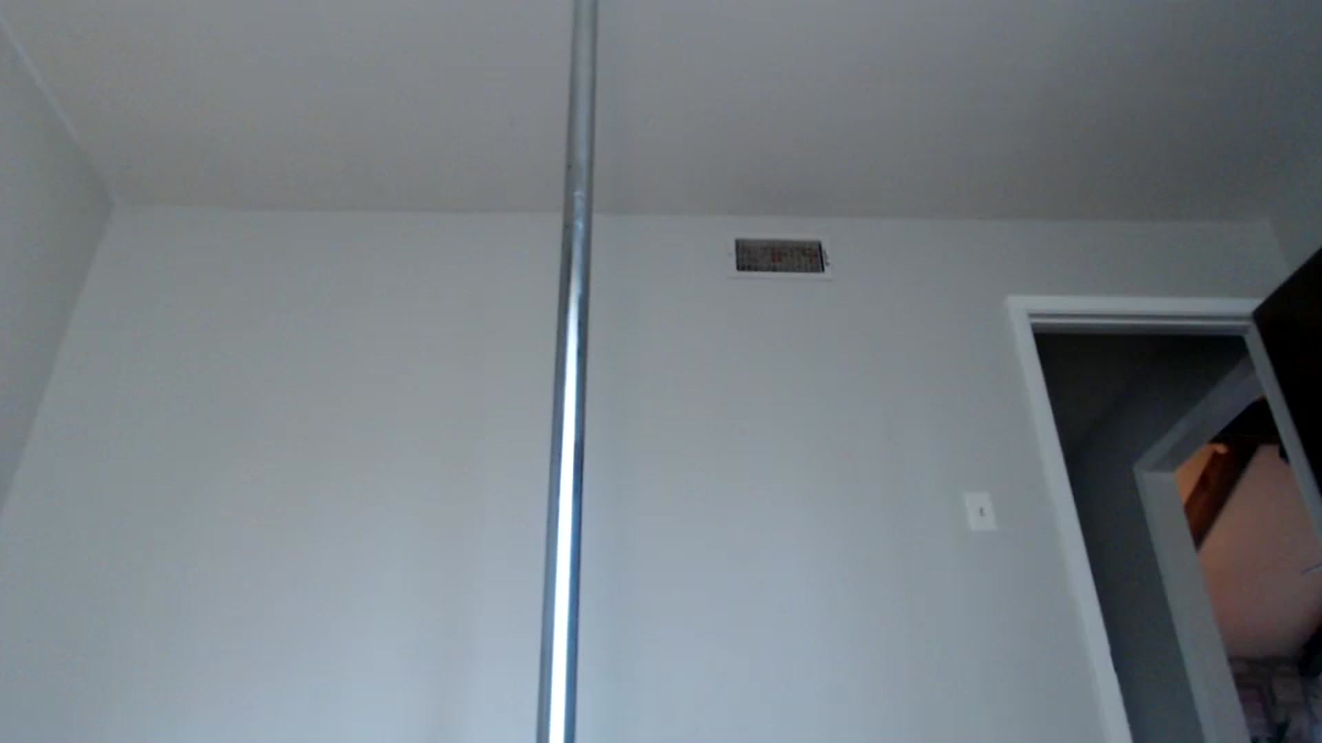 Gallery image thumbnail from Nicole_quinn's myfreecams stream on, 12/04/2024, 16:03 image 14 of 20