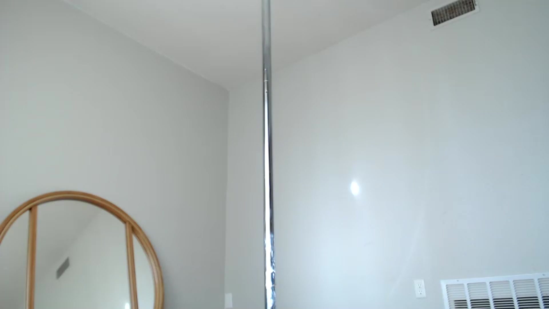 Gallery image thumbnail from Nicole_quinn's myfreecams stream on, 12/31/2024, 17:54 image 20 of 20