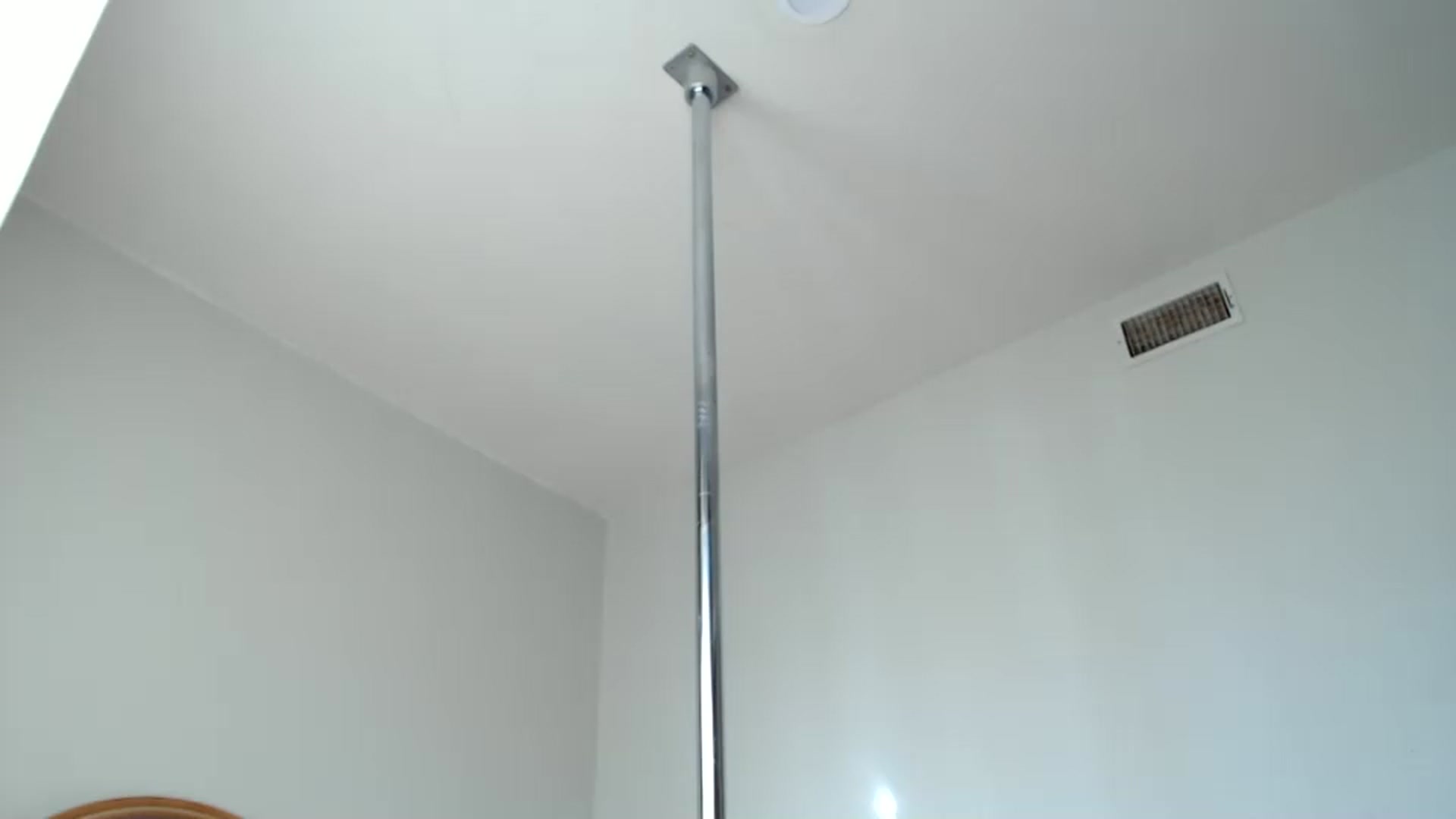 Gallery image thumbnail from Nicole_quinn's myfreecams stream on, 12/31/2024, 17:54 image 12 of 20